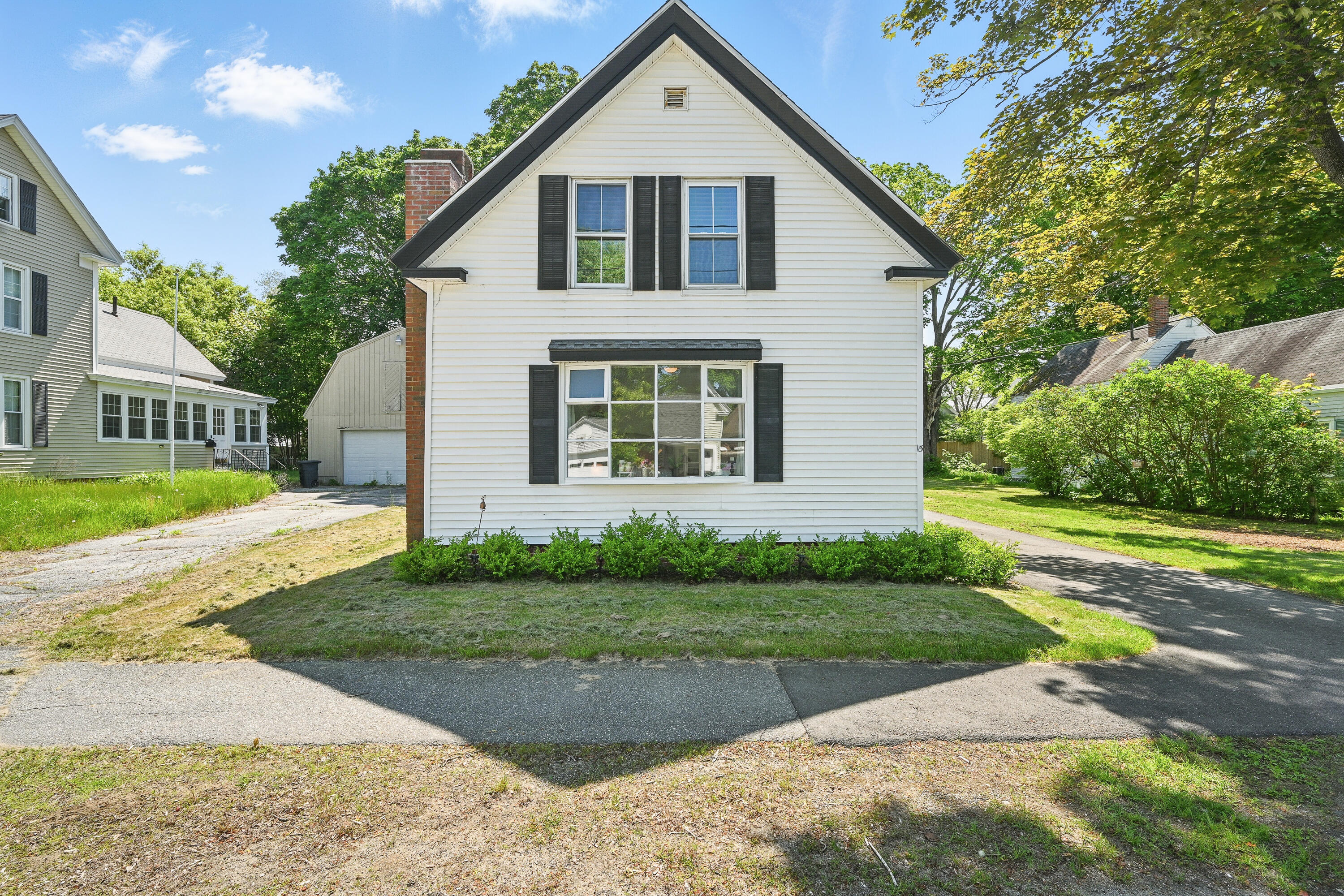 15 Pleasant Street