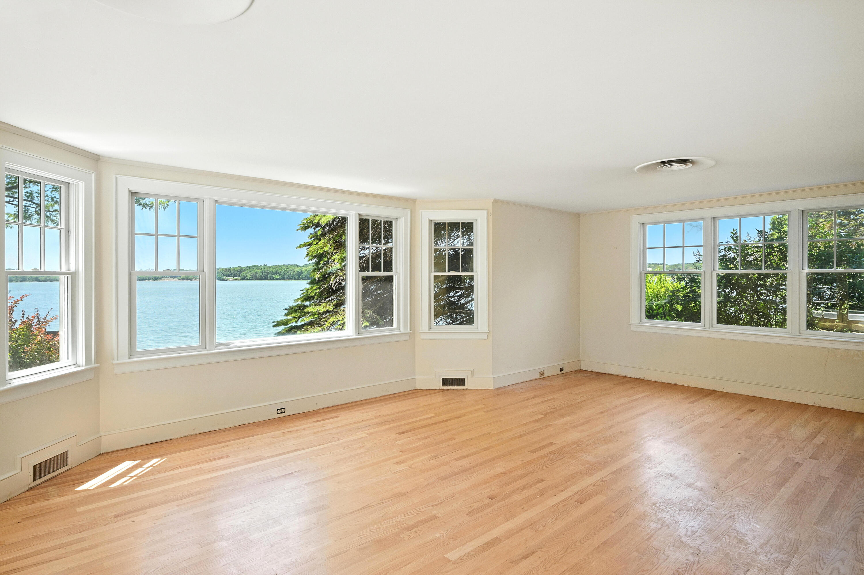 18 Fern Avenue