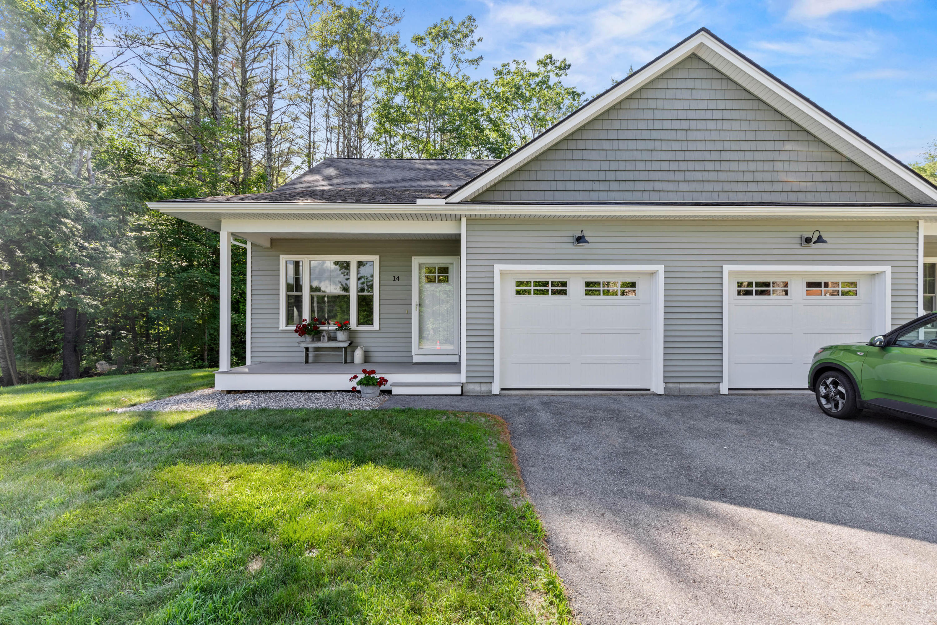 14 Conifer Drive, 14