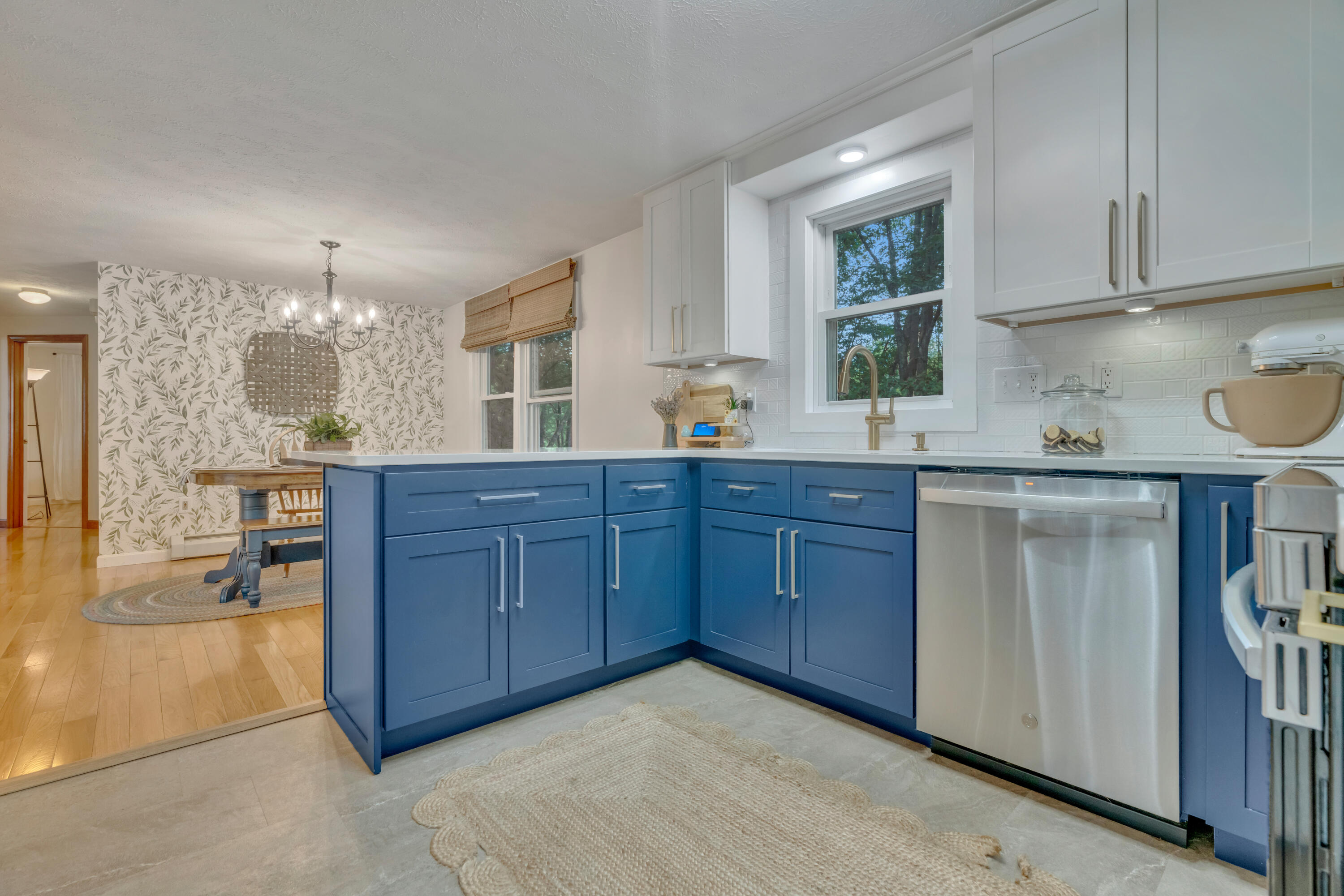 5 Running Brook Drive