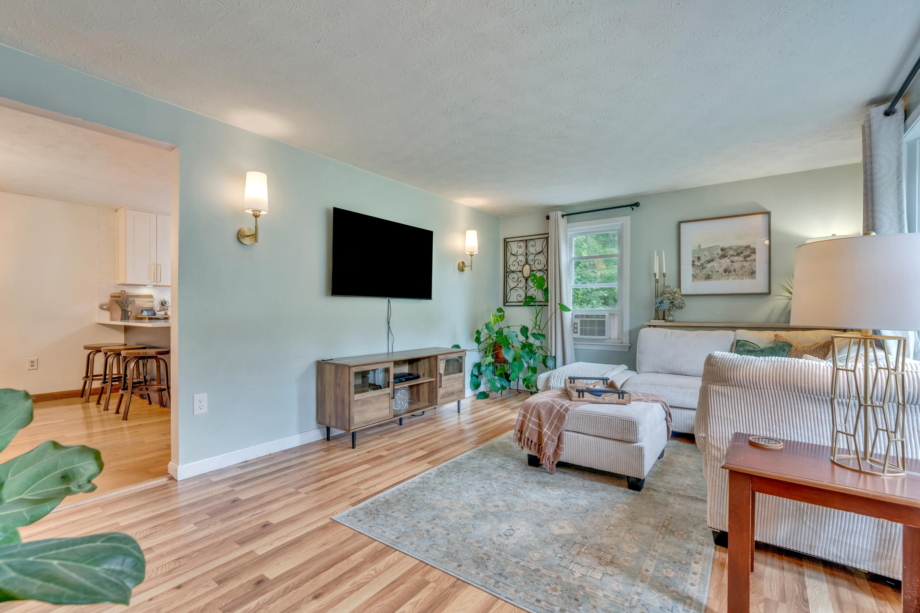 5 Running Brook Drive