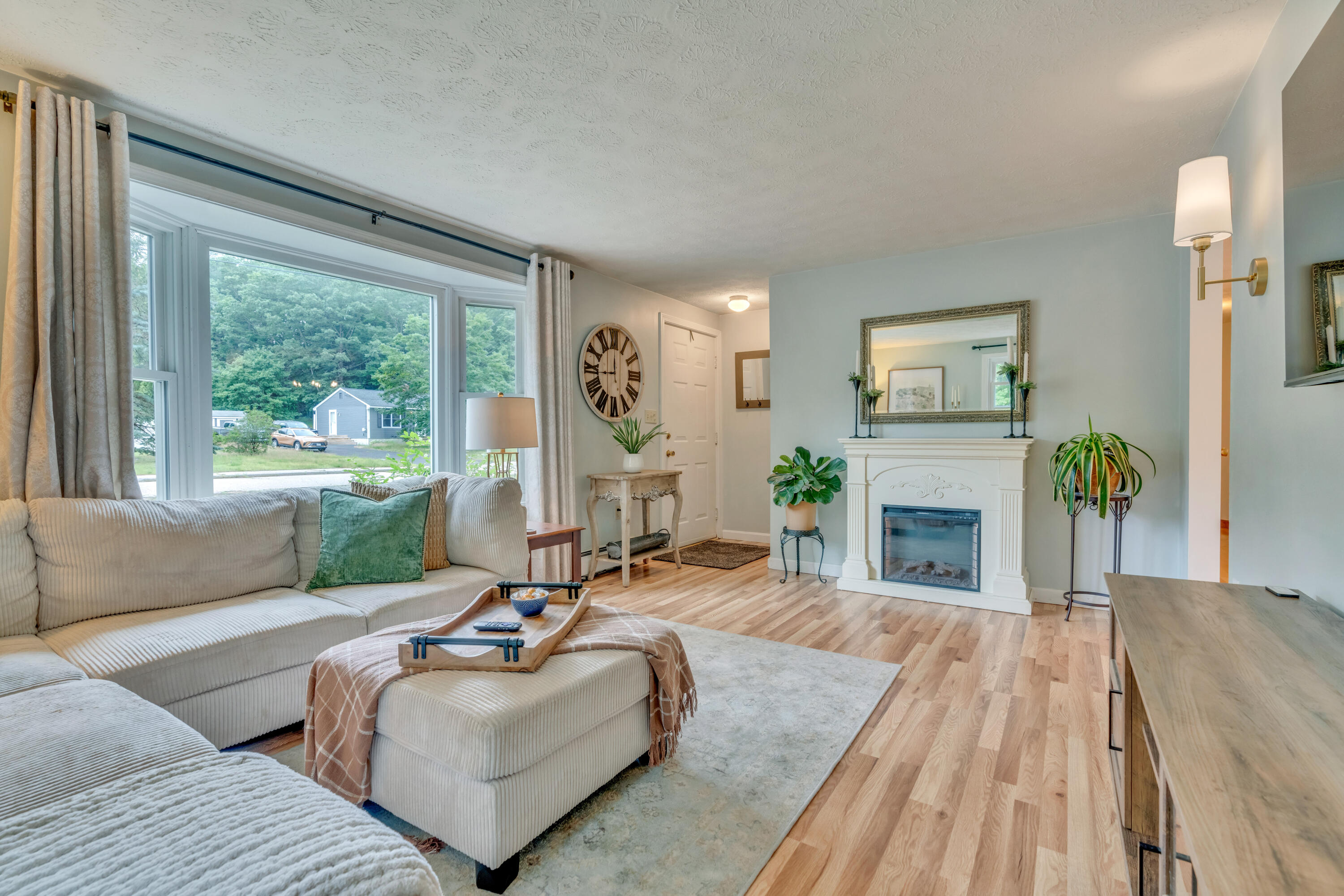 5 Running Brook Drive