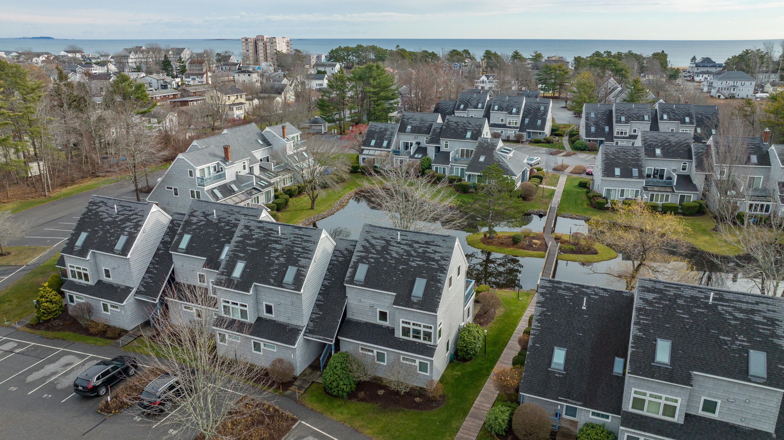 146 W Grand Avenue, 61