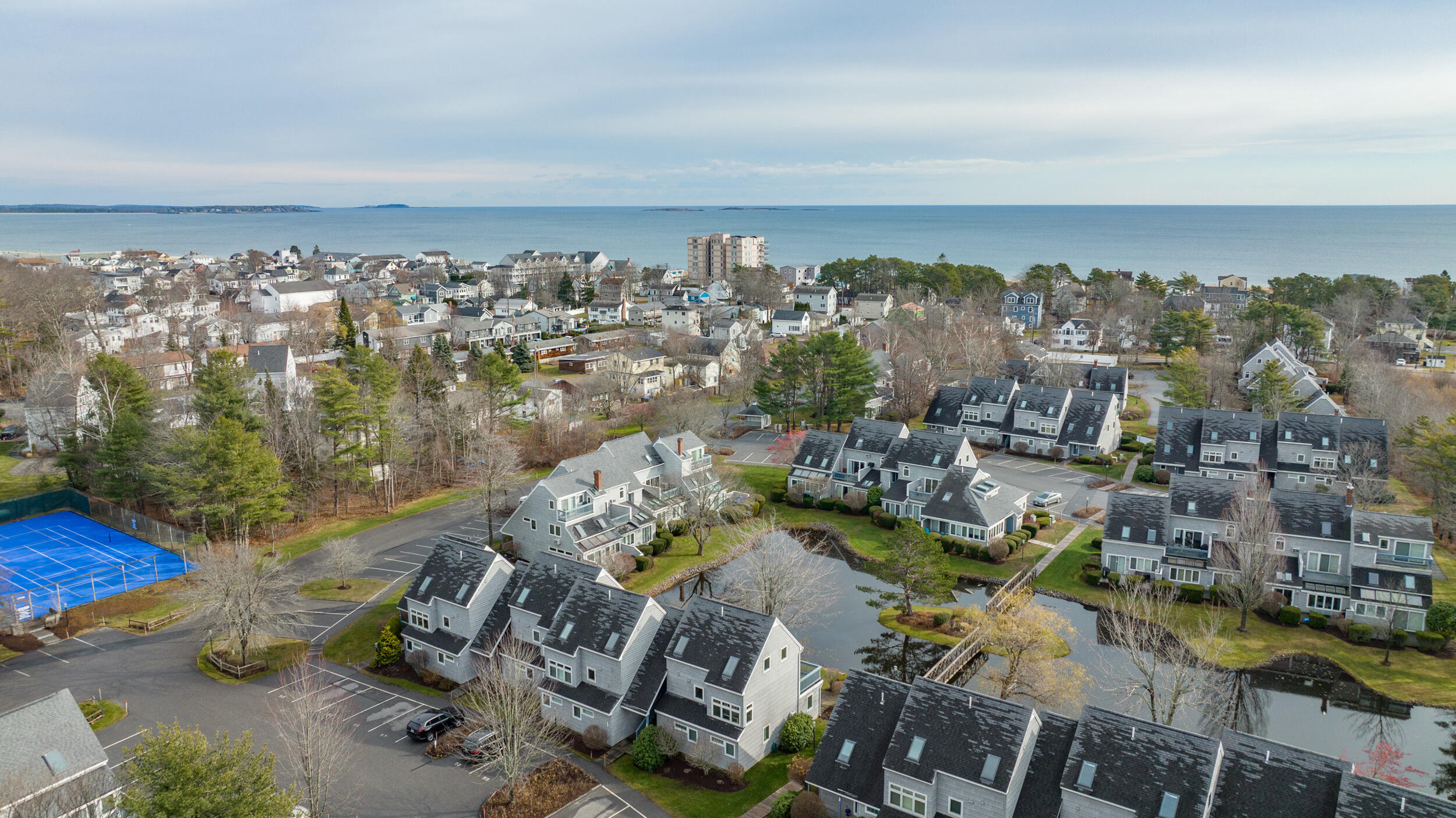 146 W Grand Avenue, 61