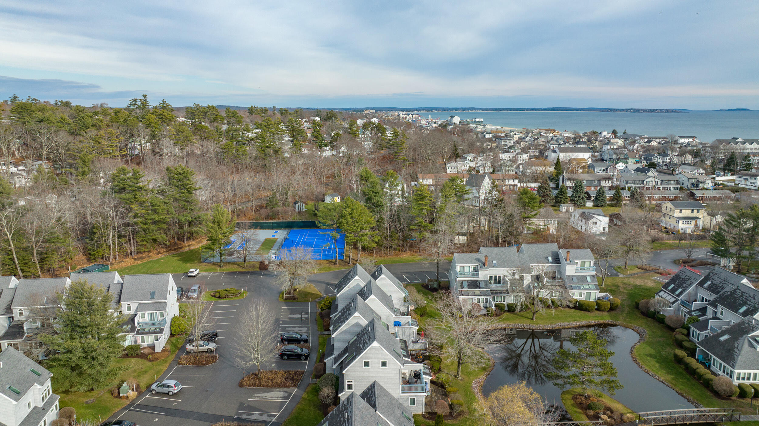 146 W Grand Avenue, 61
