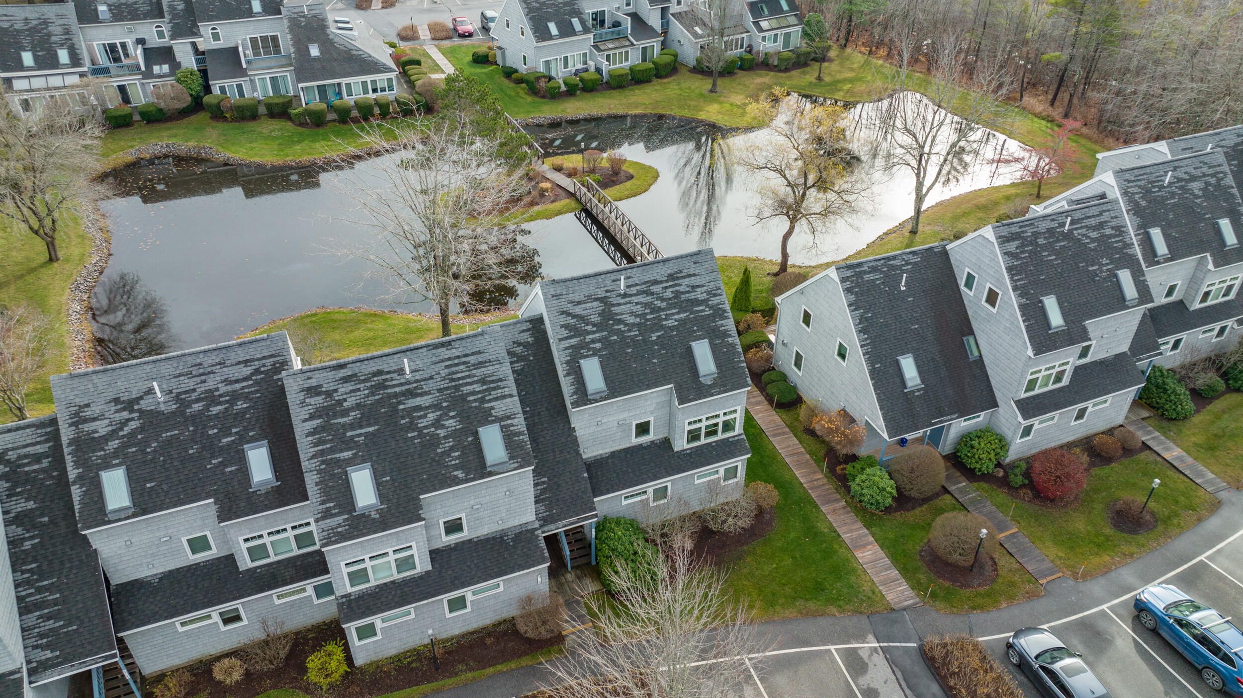 146 W Grand Avenue, 61