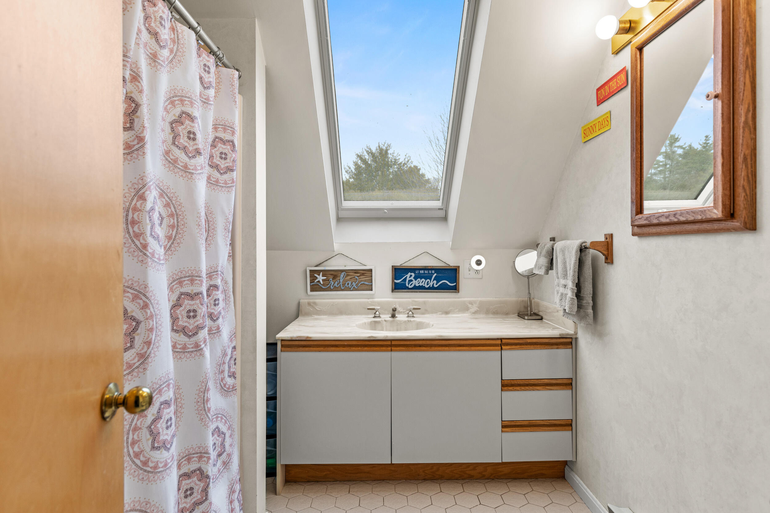 146 W Grand Avenue, 61