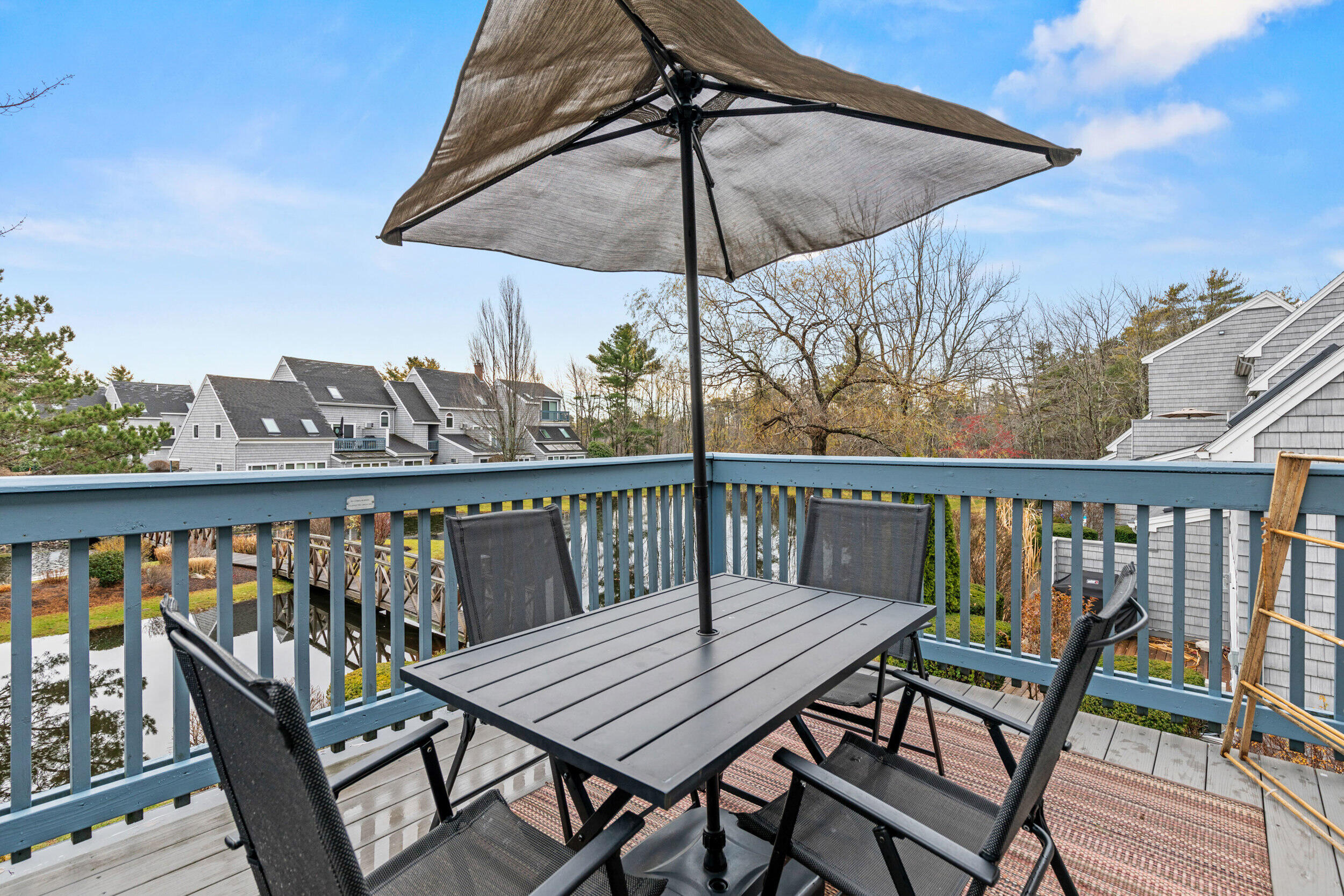 146 W Grand Avenue, 61