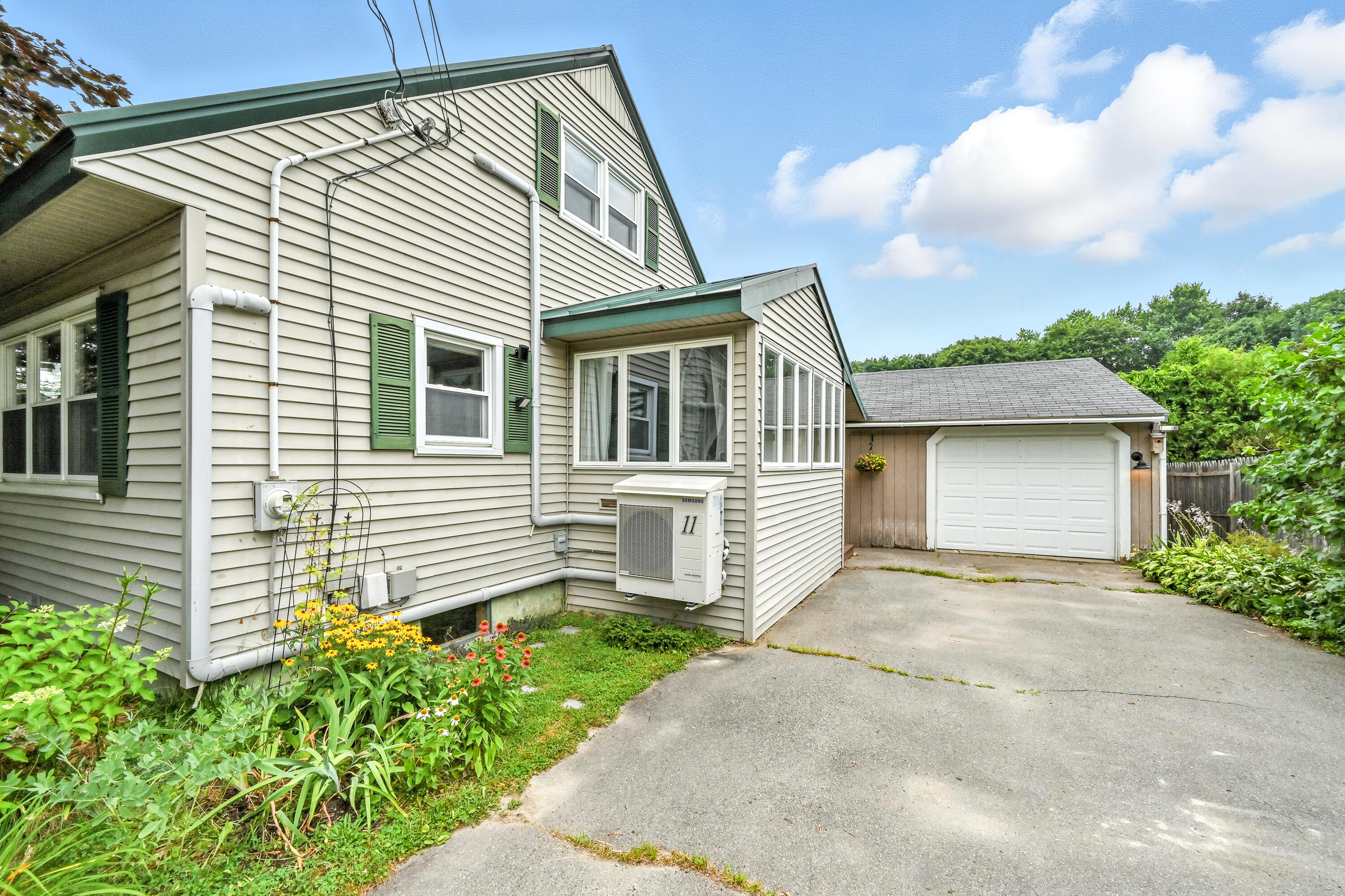 11 Monica Avenue
