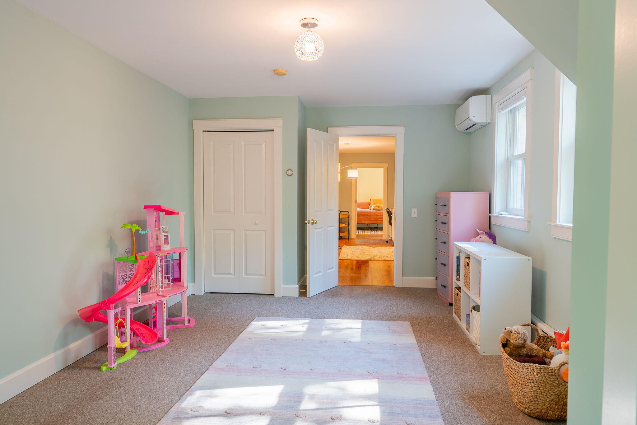 87 Echo Road, 87