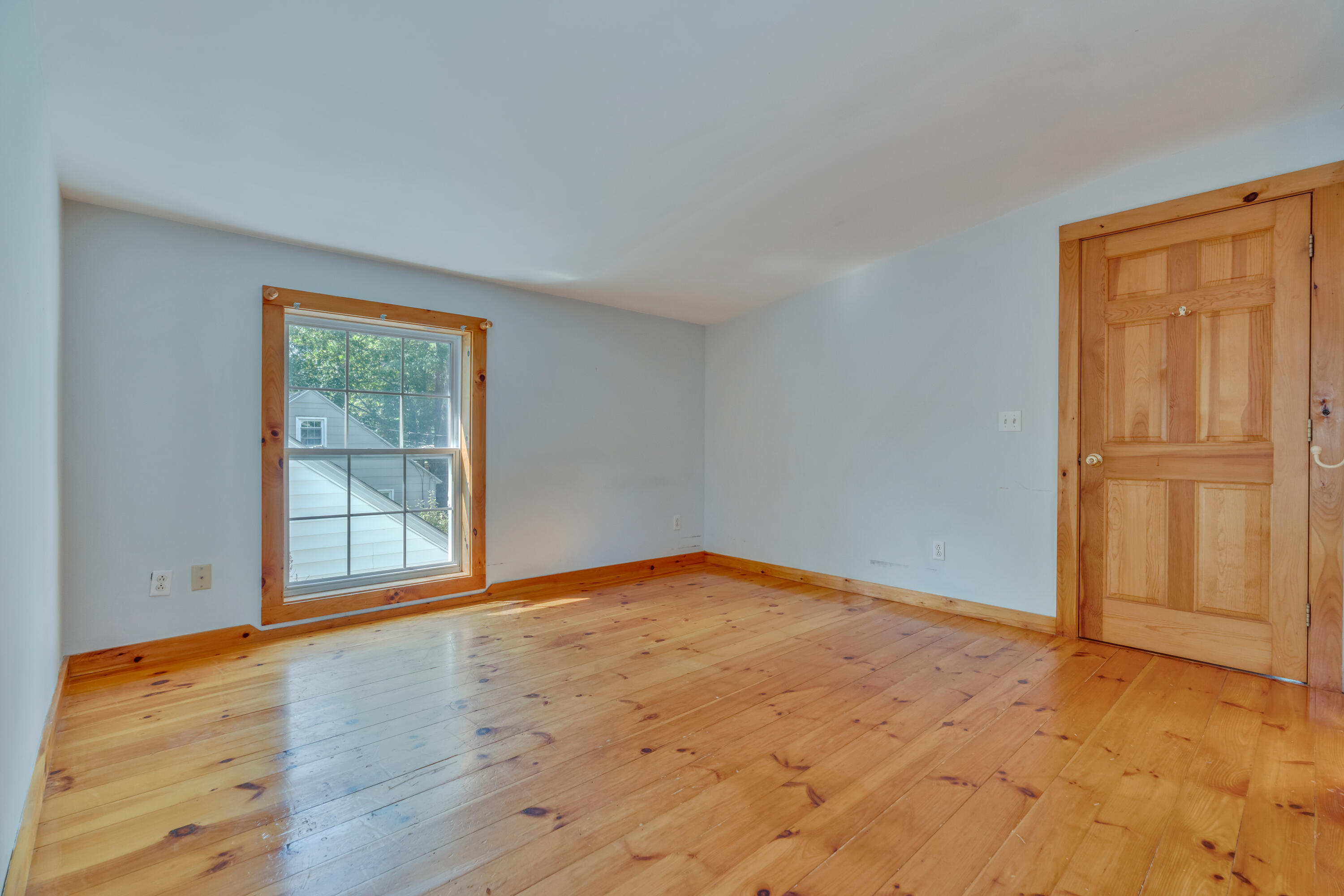 32 Chamberlain Avenue