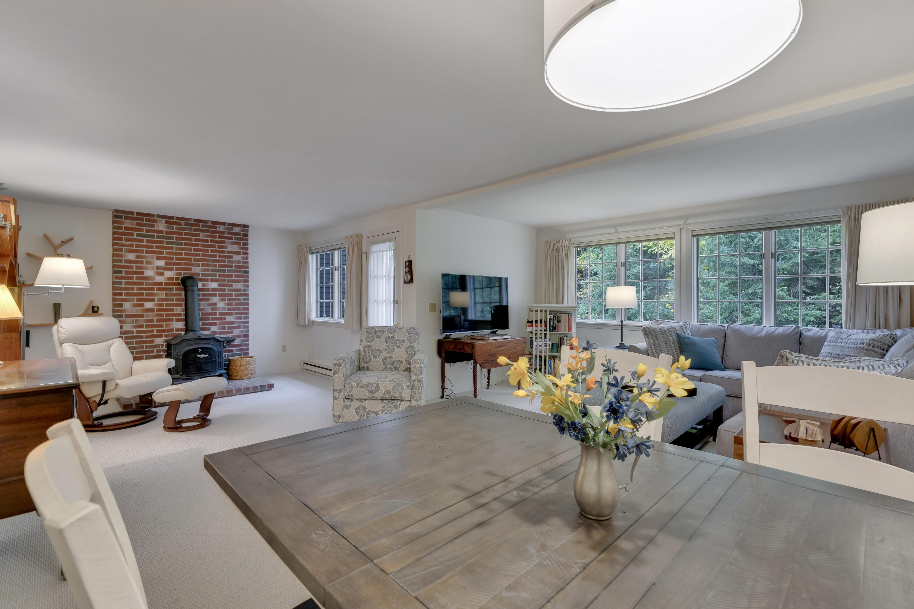 7 Apple Tree Drive, 7