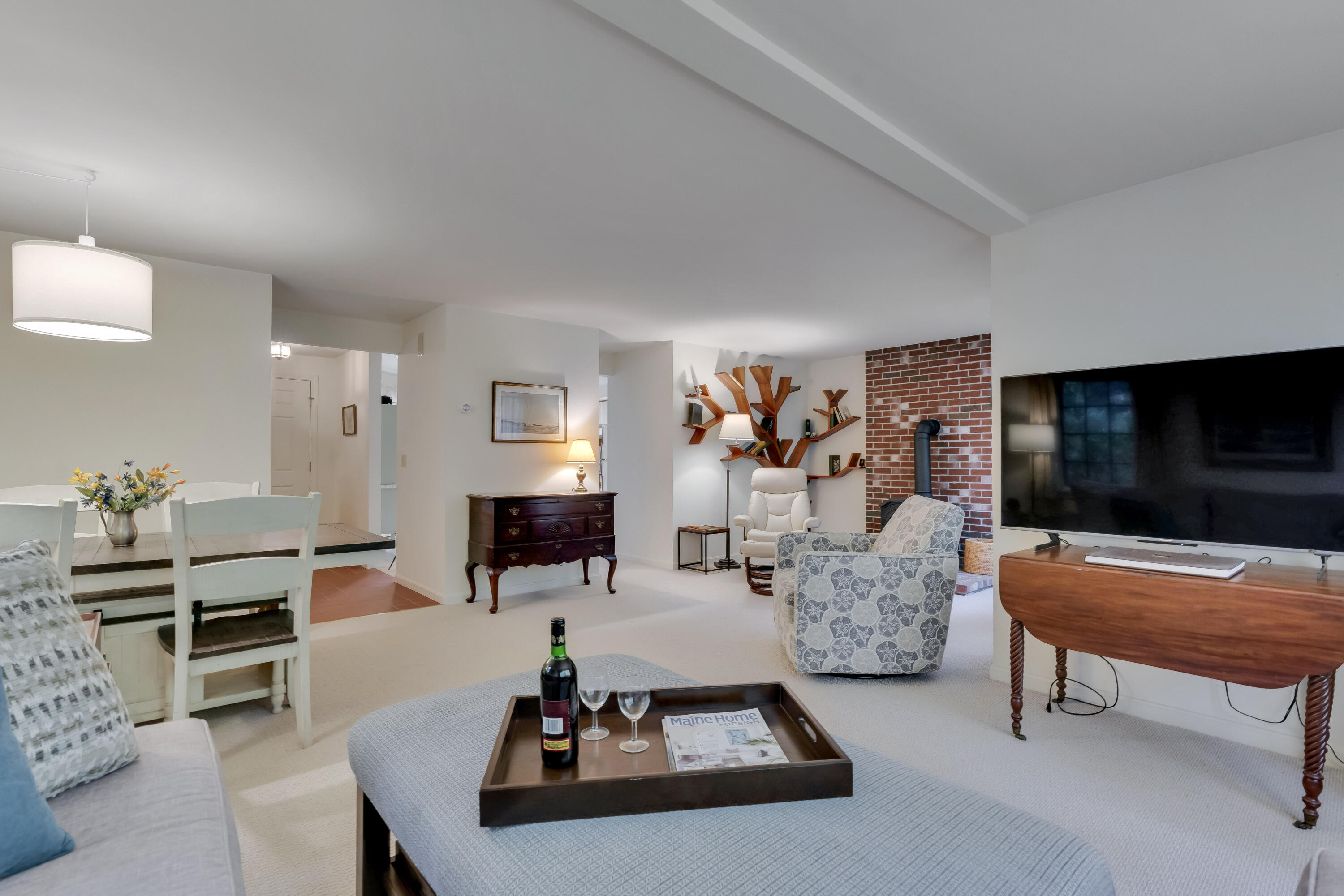 7 Apple Tree Drive, 7