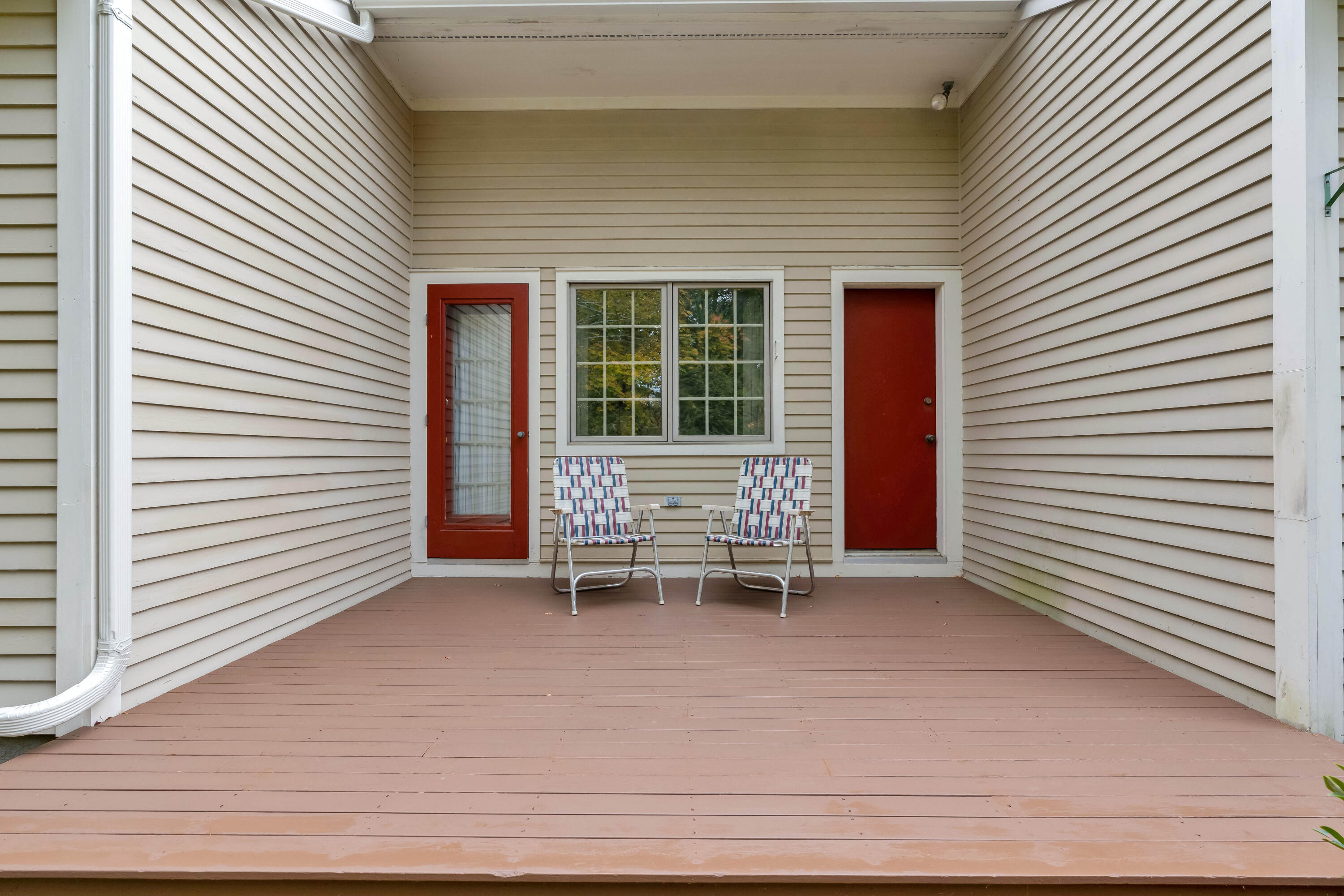 7 Apple Tree Drive, 7