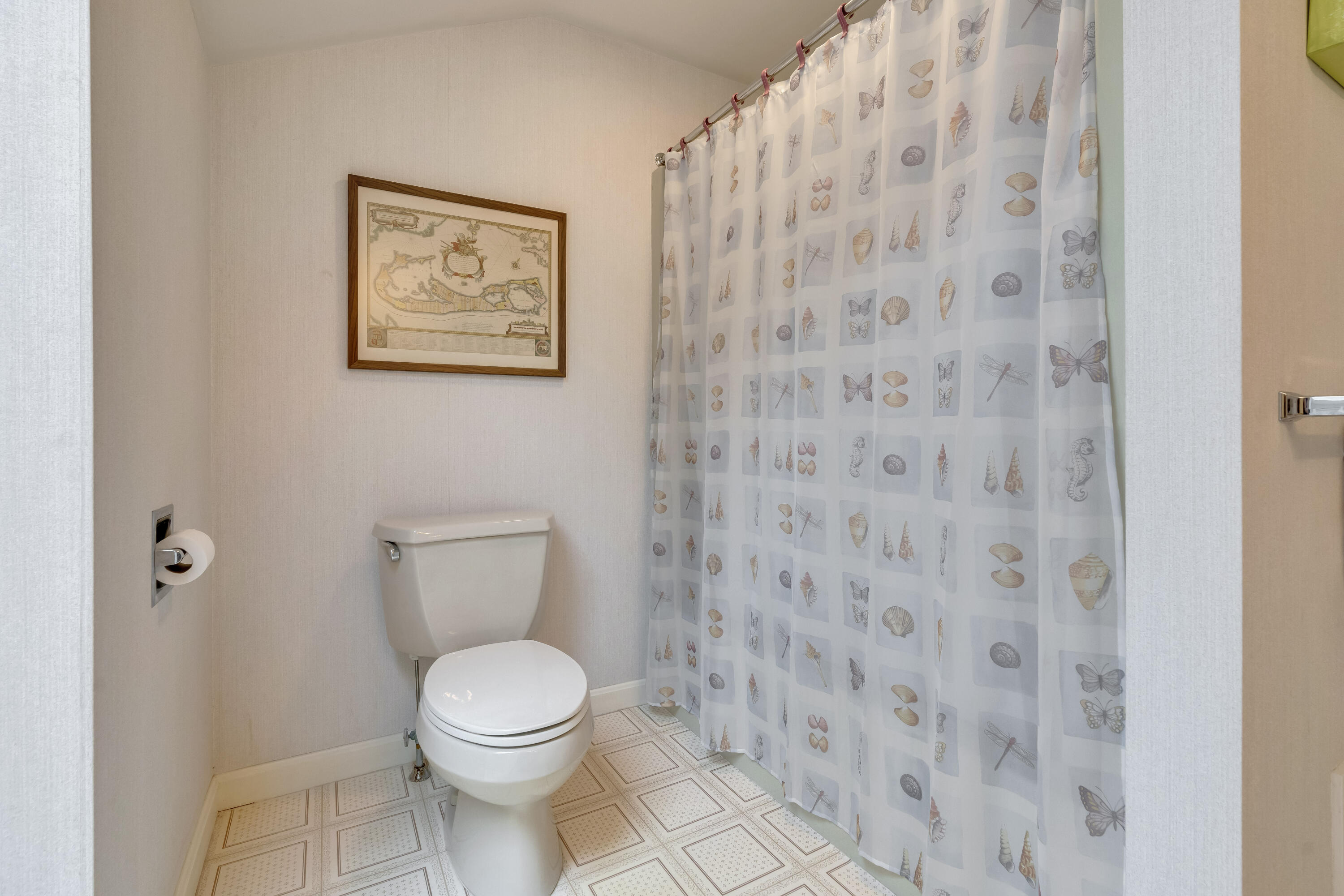 7 Apple Tree Drive, 7