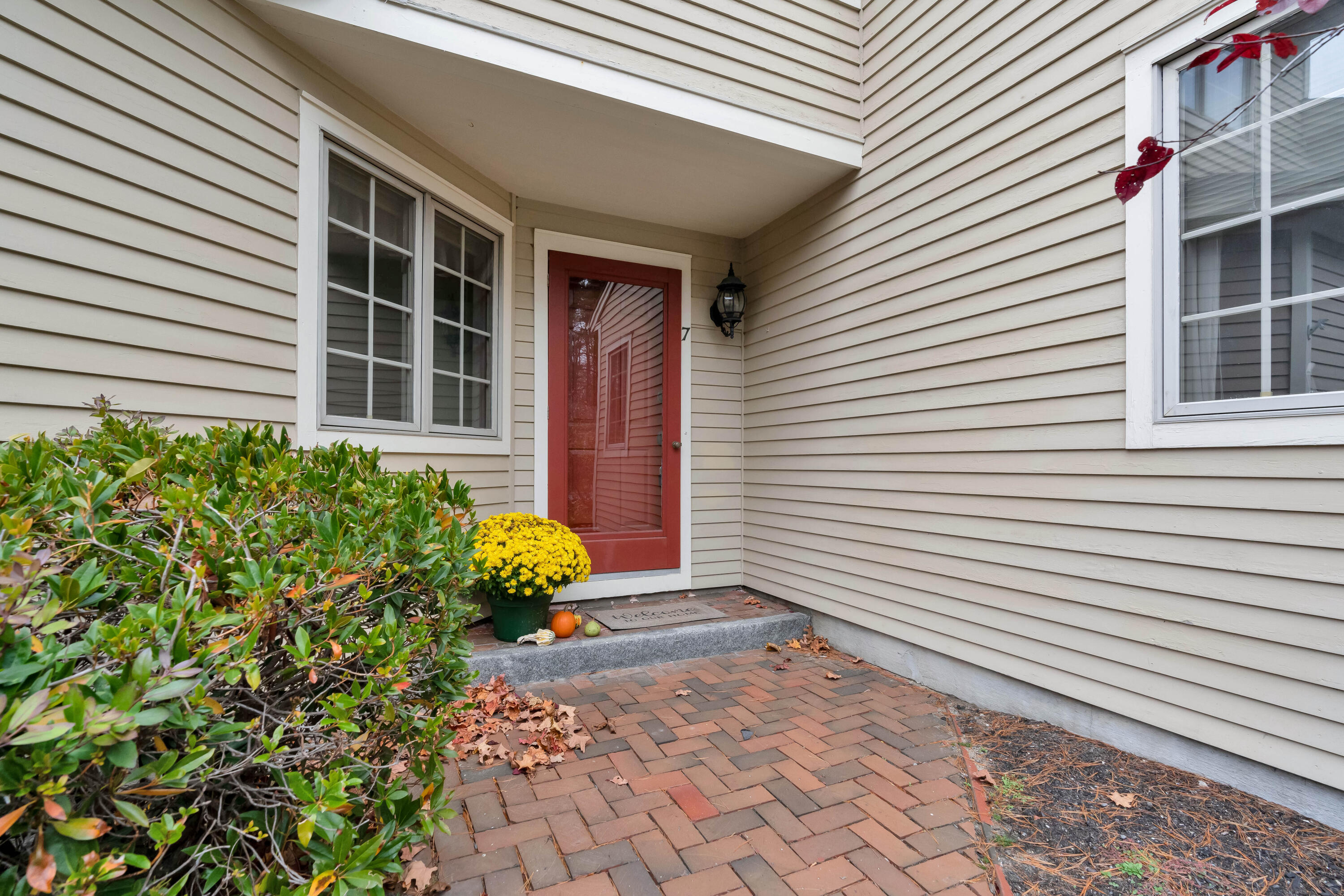 7 Apple Tree Drive, 7