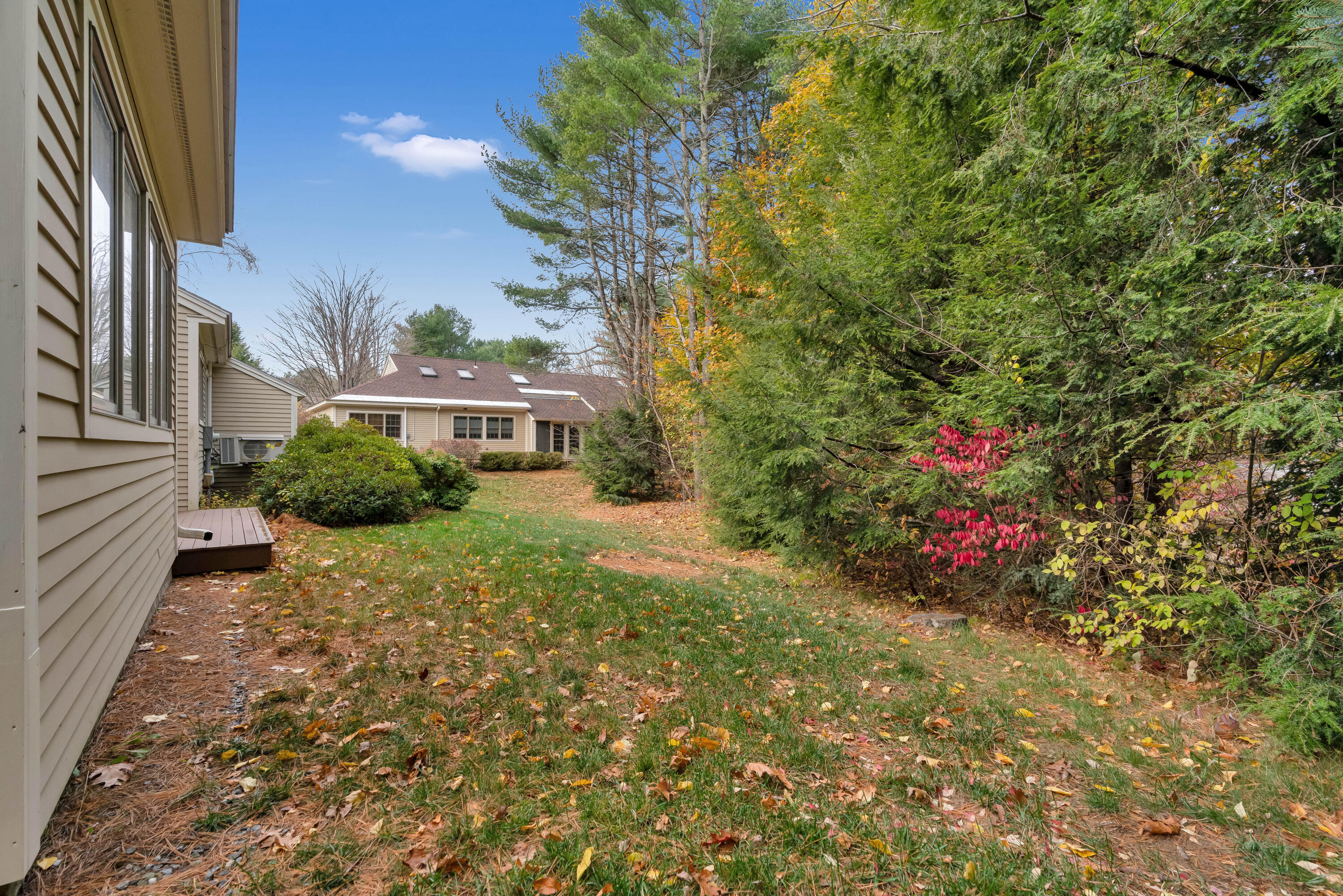 7 Apple Tree Drive, 7