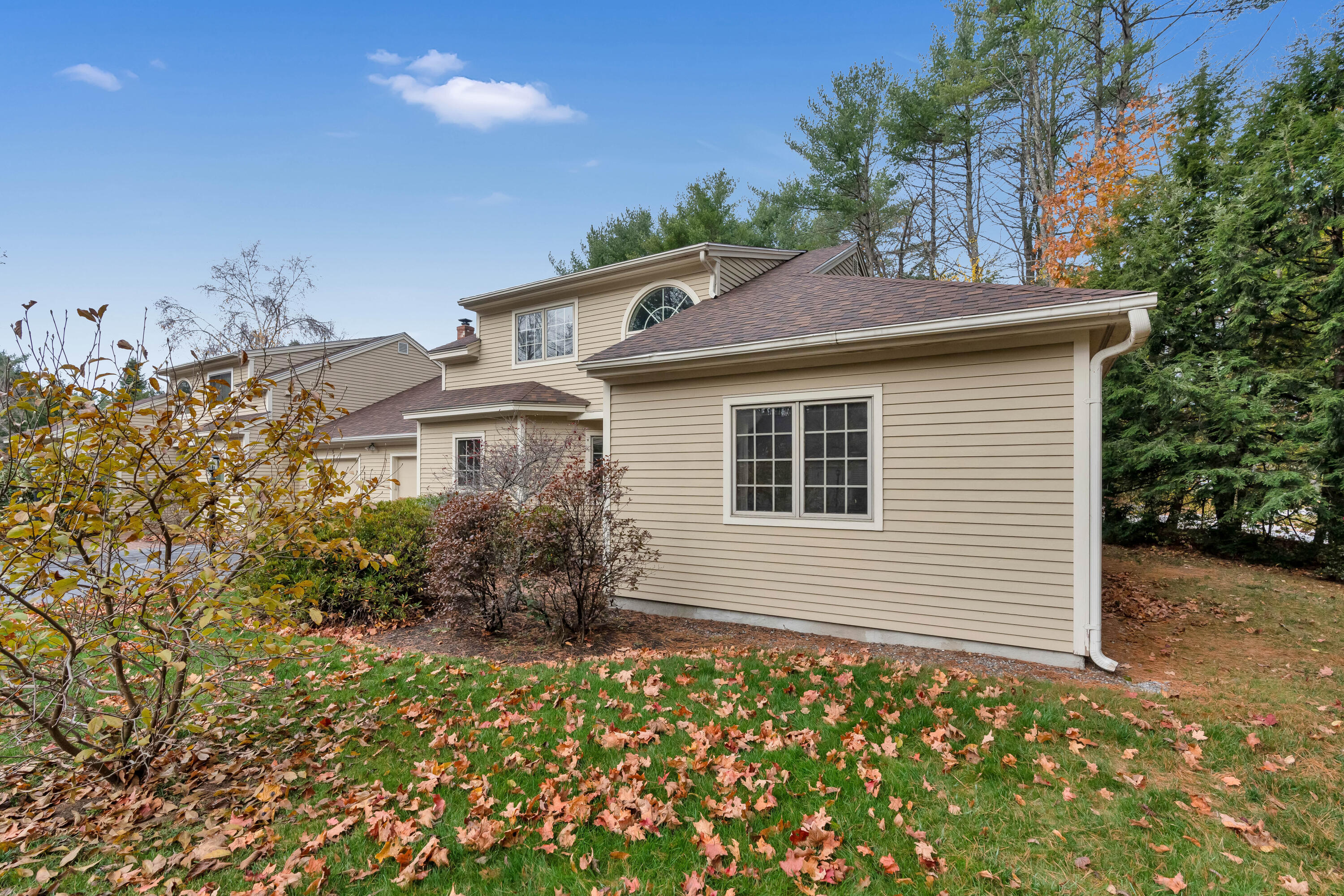 7 Apple Tree Drive, 7