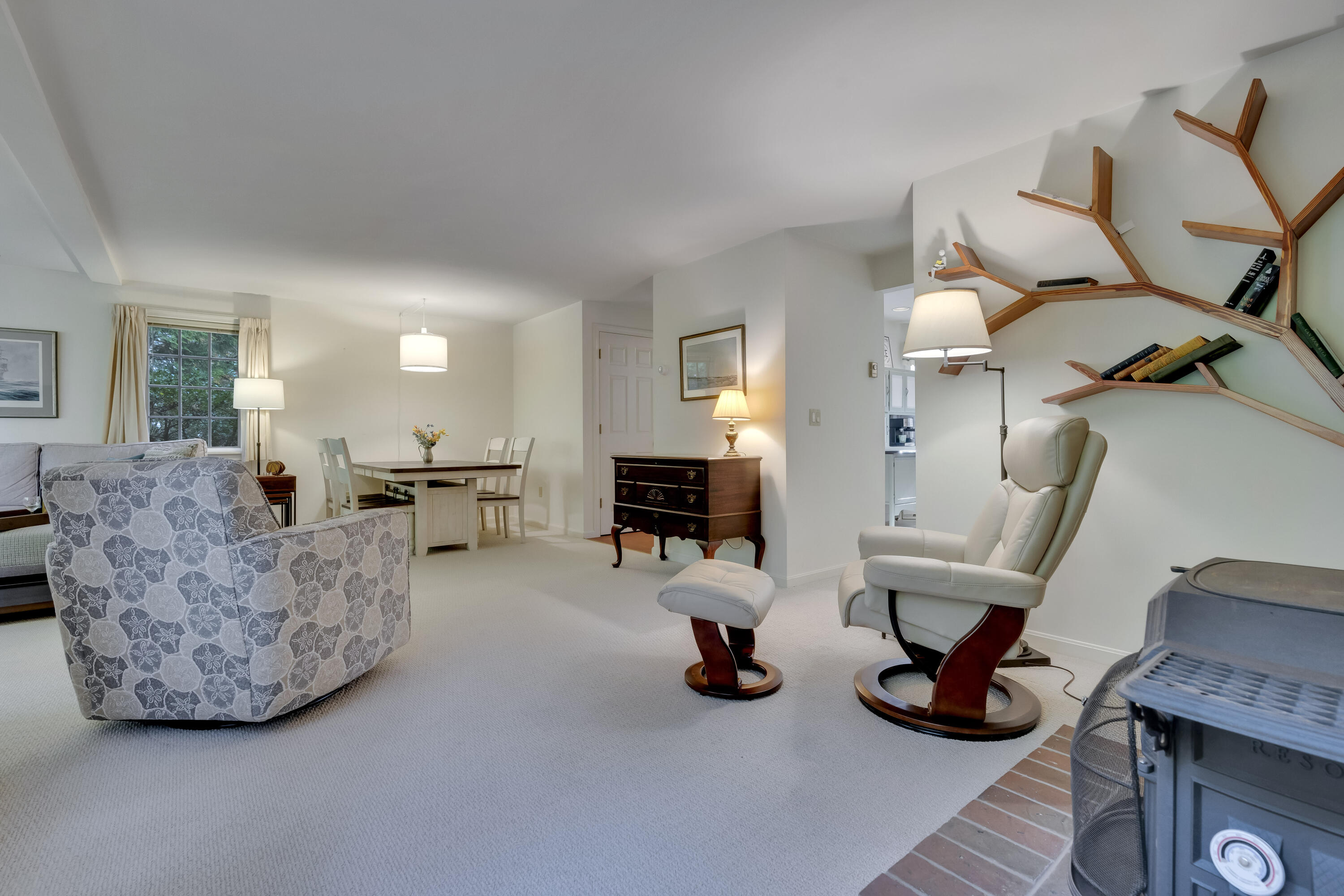 7 Apple Tree Drive, 7