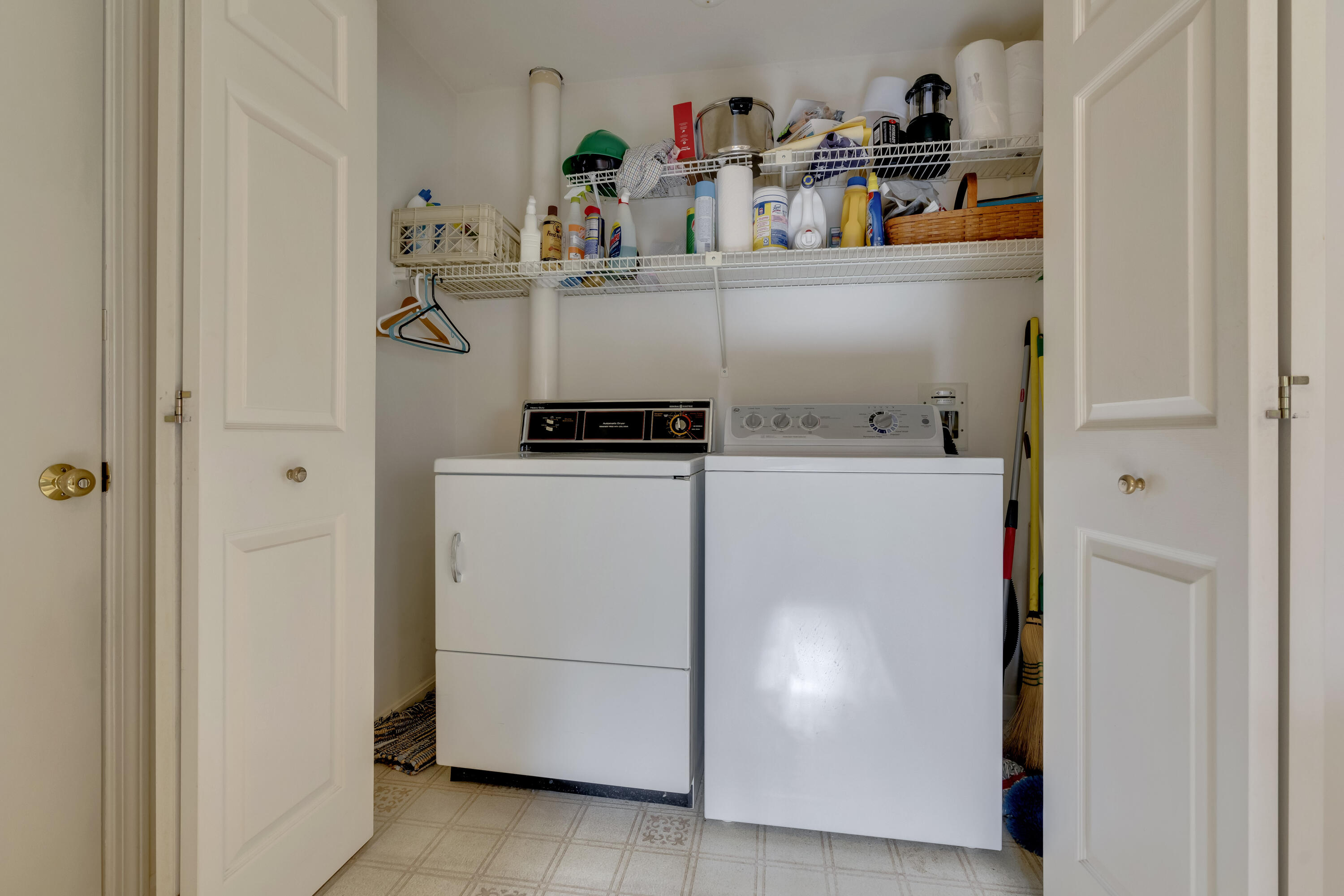 7 Apple Tree Drive, 7