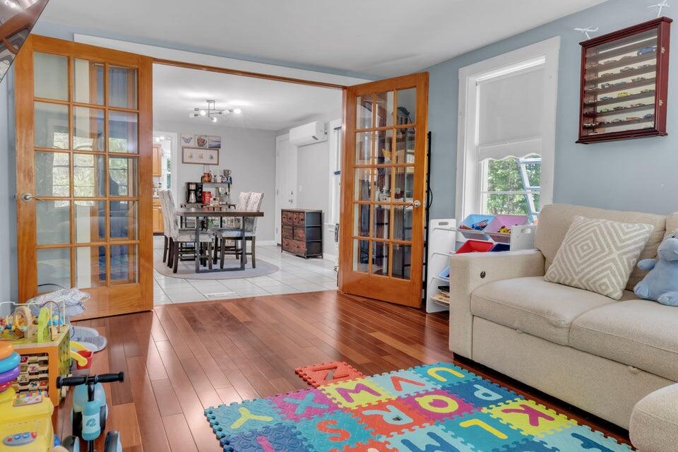 9 Middle Road Extension