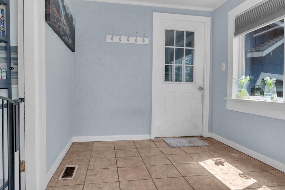 9 Middle Road Extension