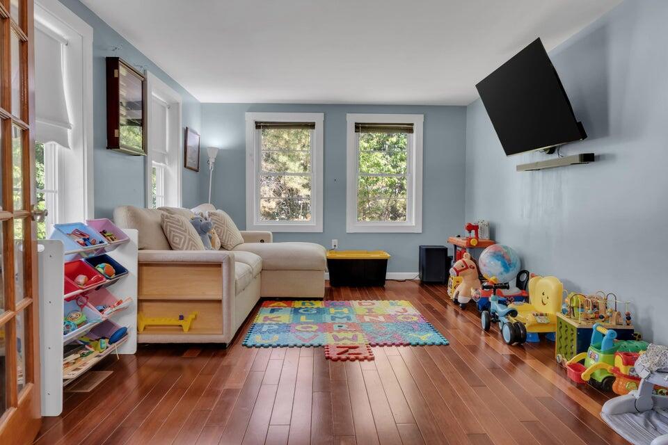 9 Middle Road Extension