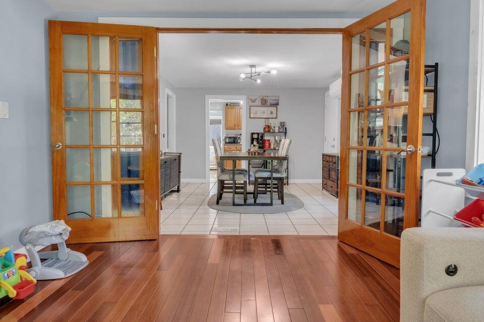 9 Middle Road Extension