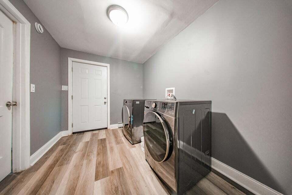 1306 Long Plains Road