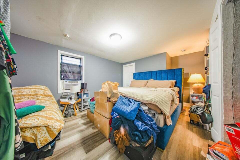 1306 Long Plains Road