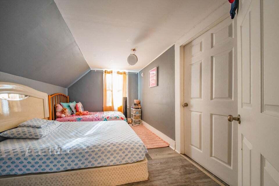 1306 Long Plains Road