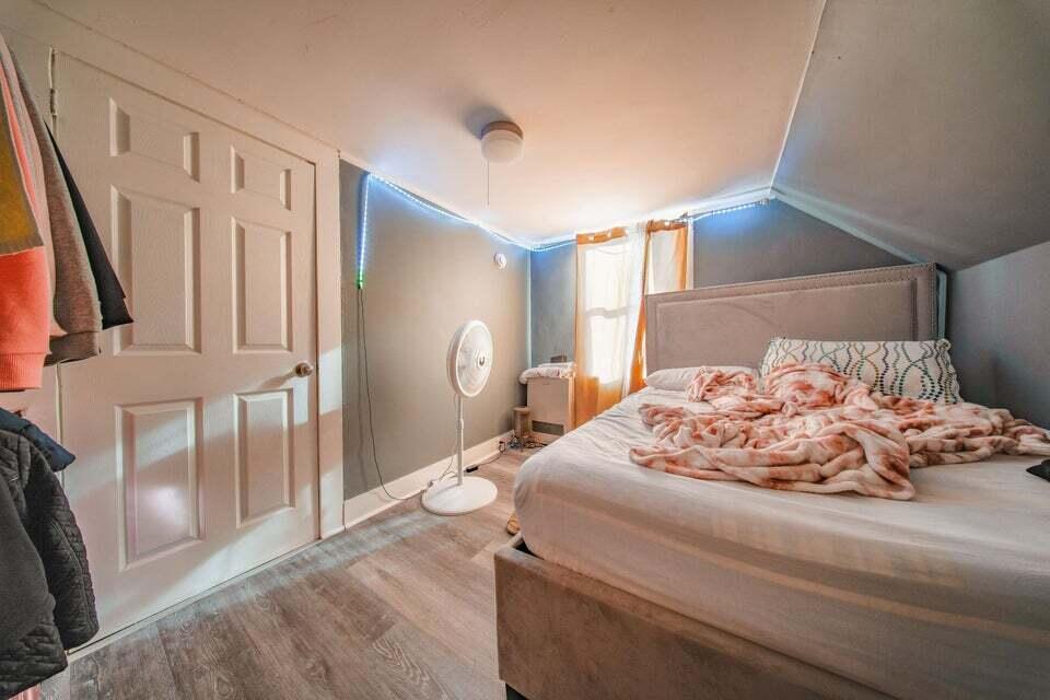 1306 Long Plains Road