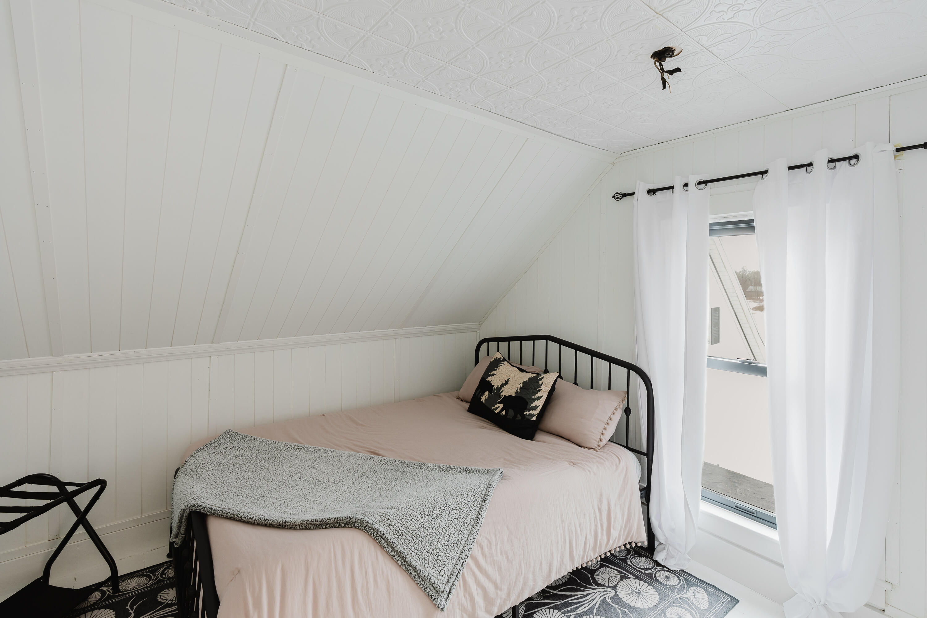 1357 Indian River Road