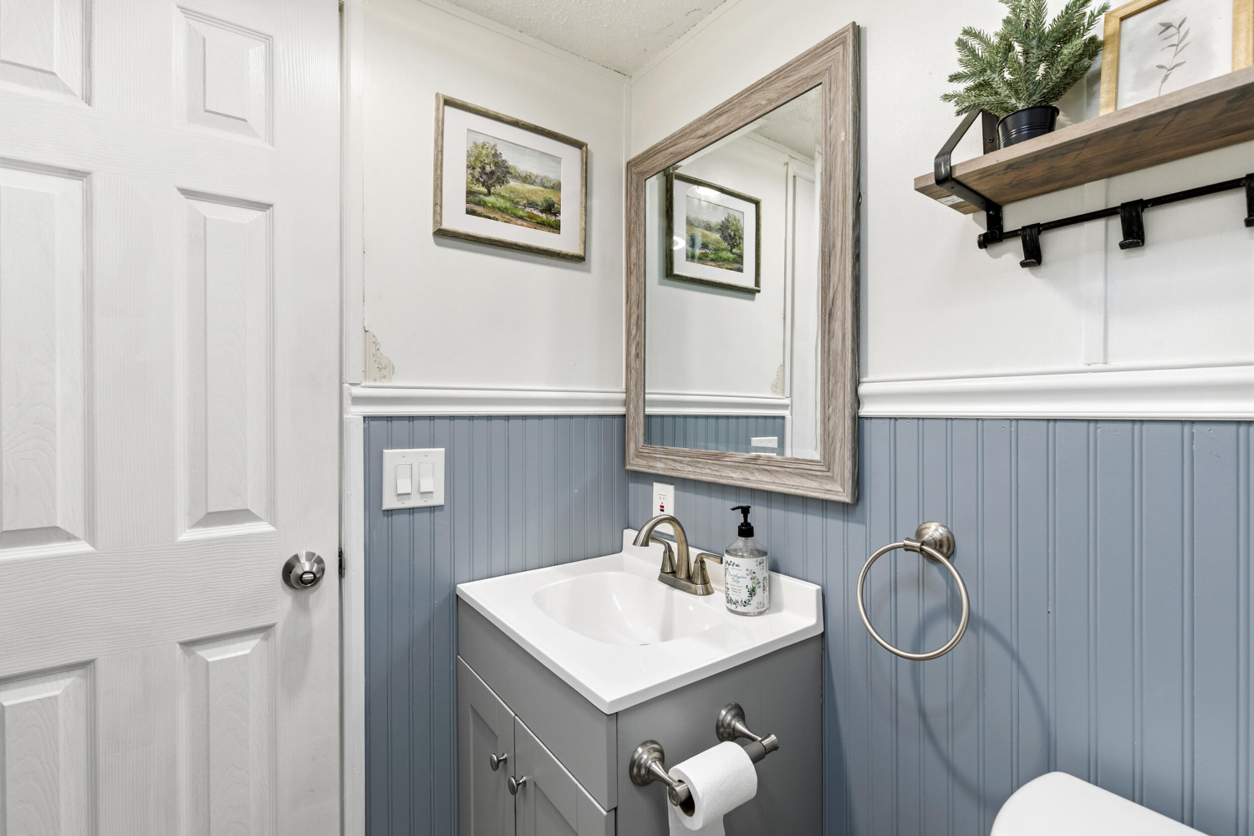 538 Old Portland Road