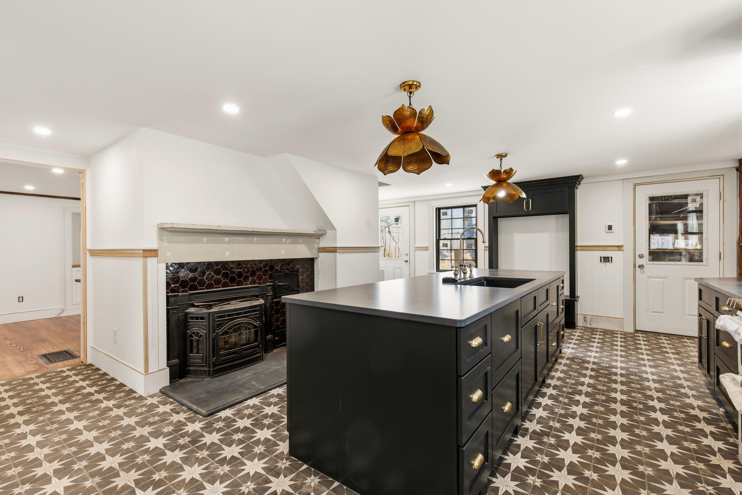 15 Ossipee Trail E