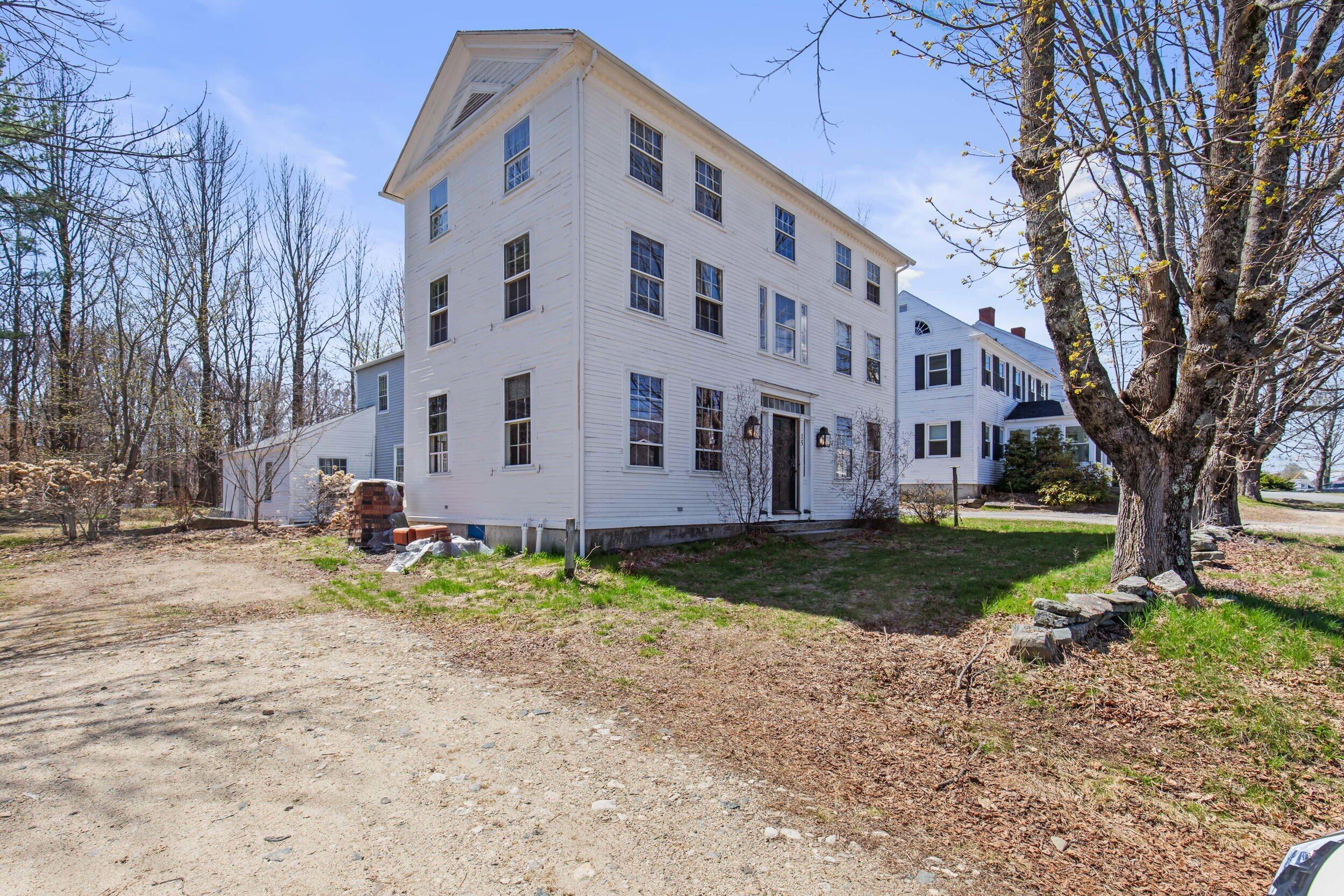 15 Ossipee Trail E