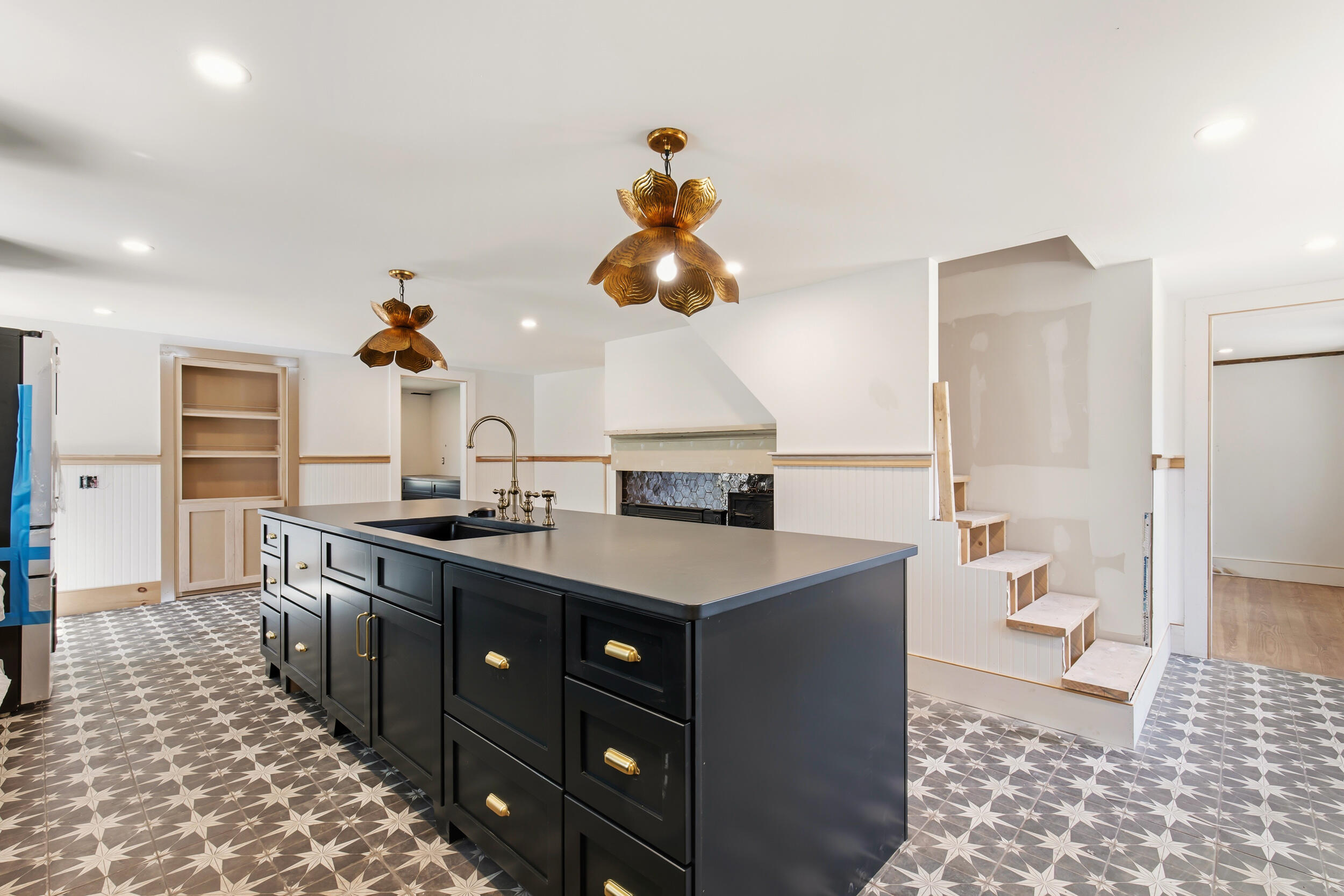 15 Ossipee Trail E