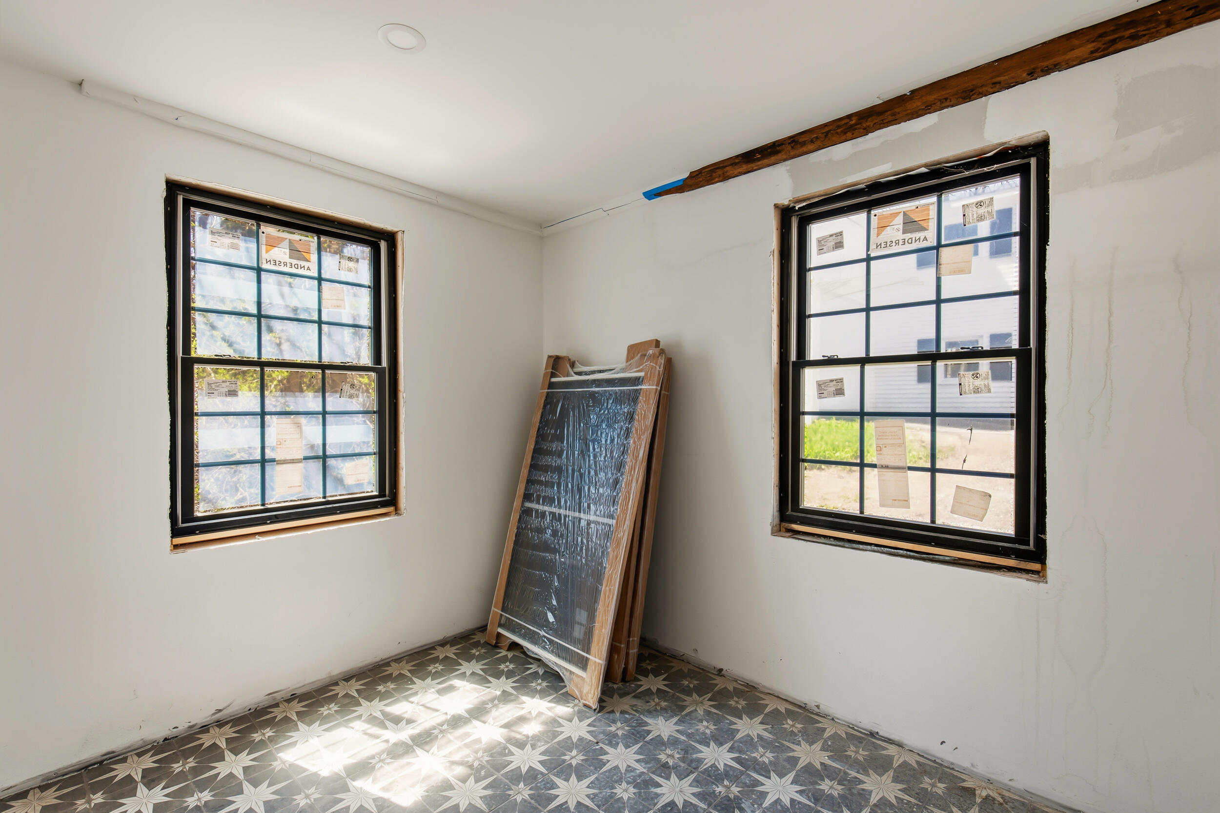 15 Ossipee Trail E