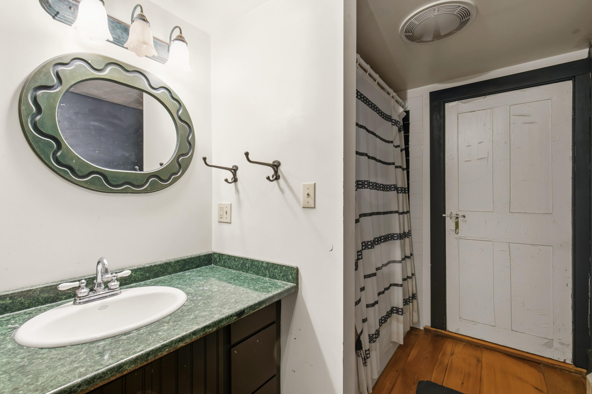 15 Ossipee Trail E