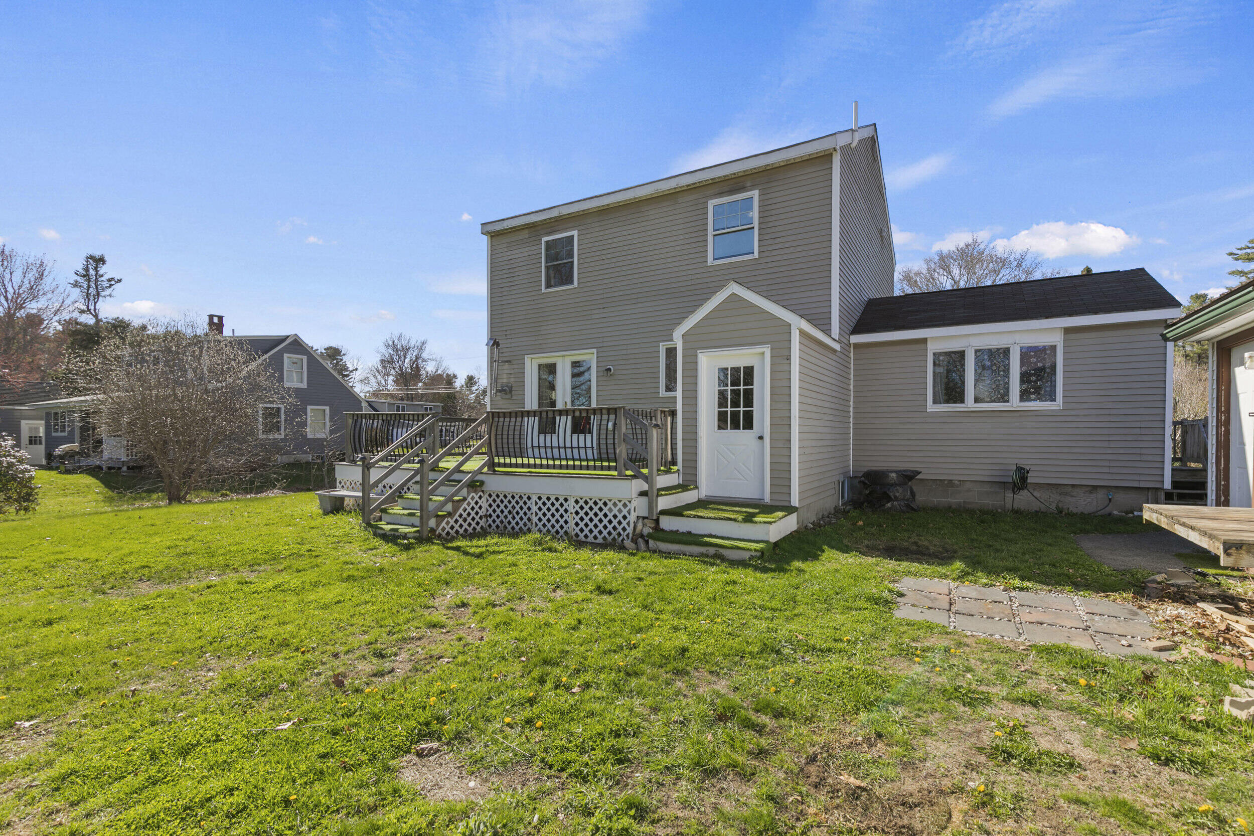 115 River Road