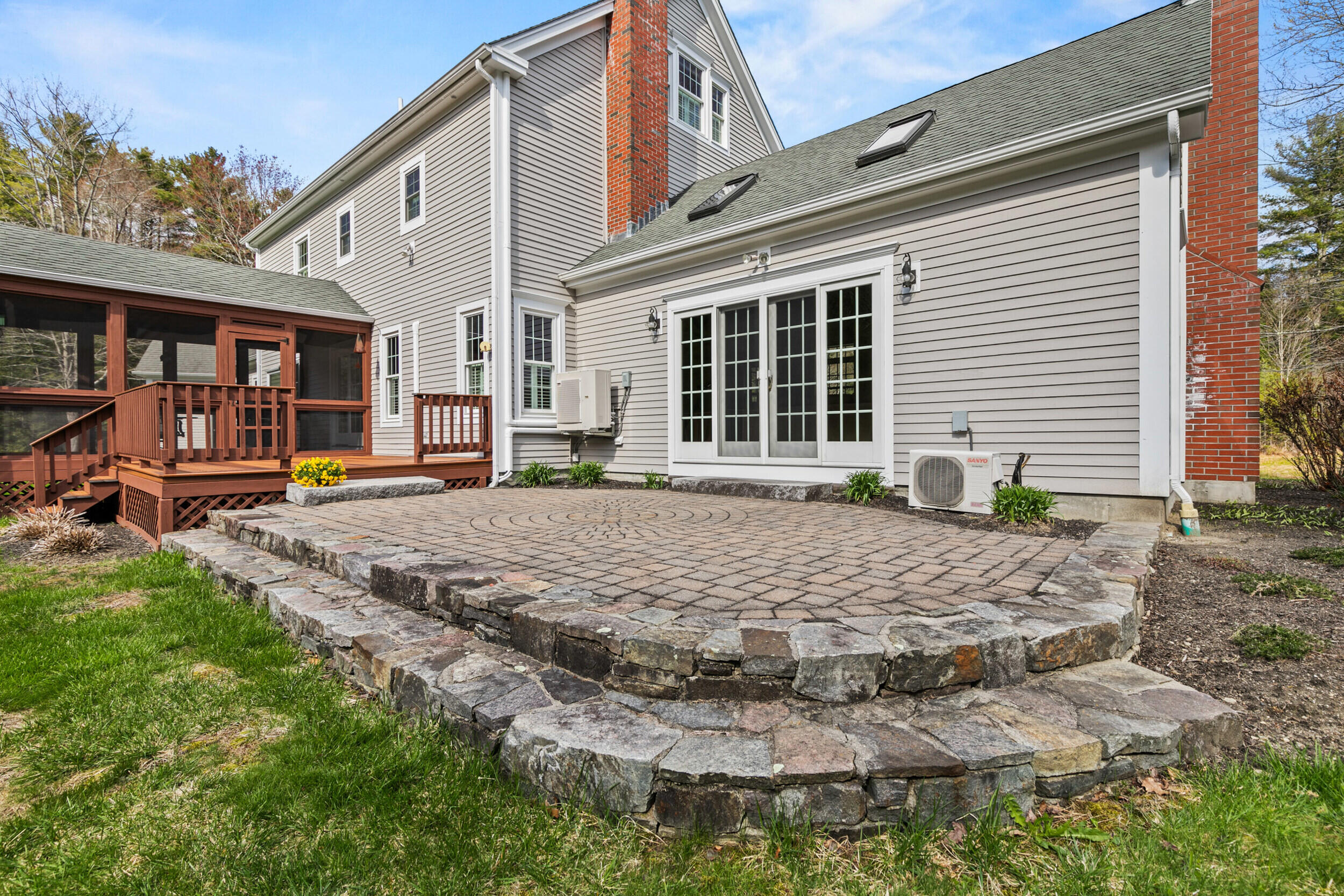 23 Porcupine Ridge Way