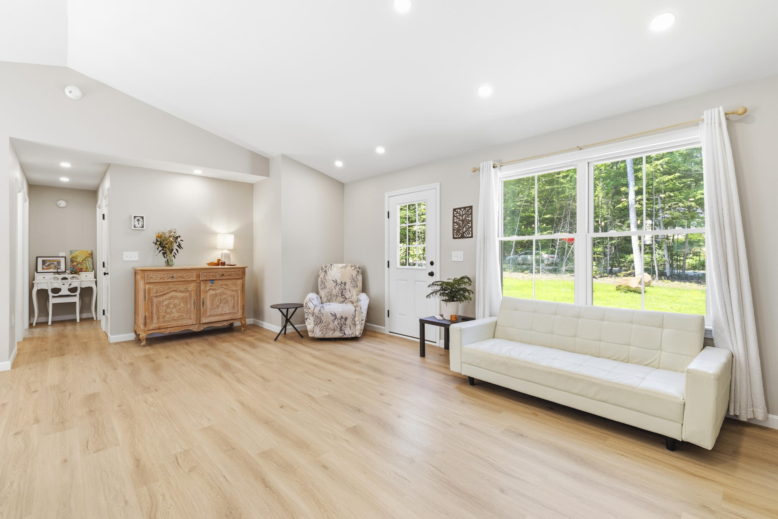 193 Dunton Road