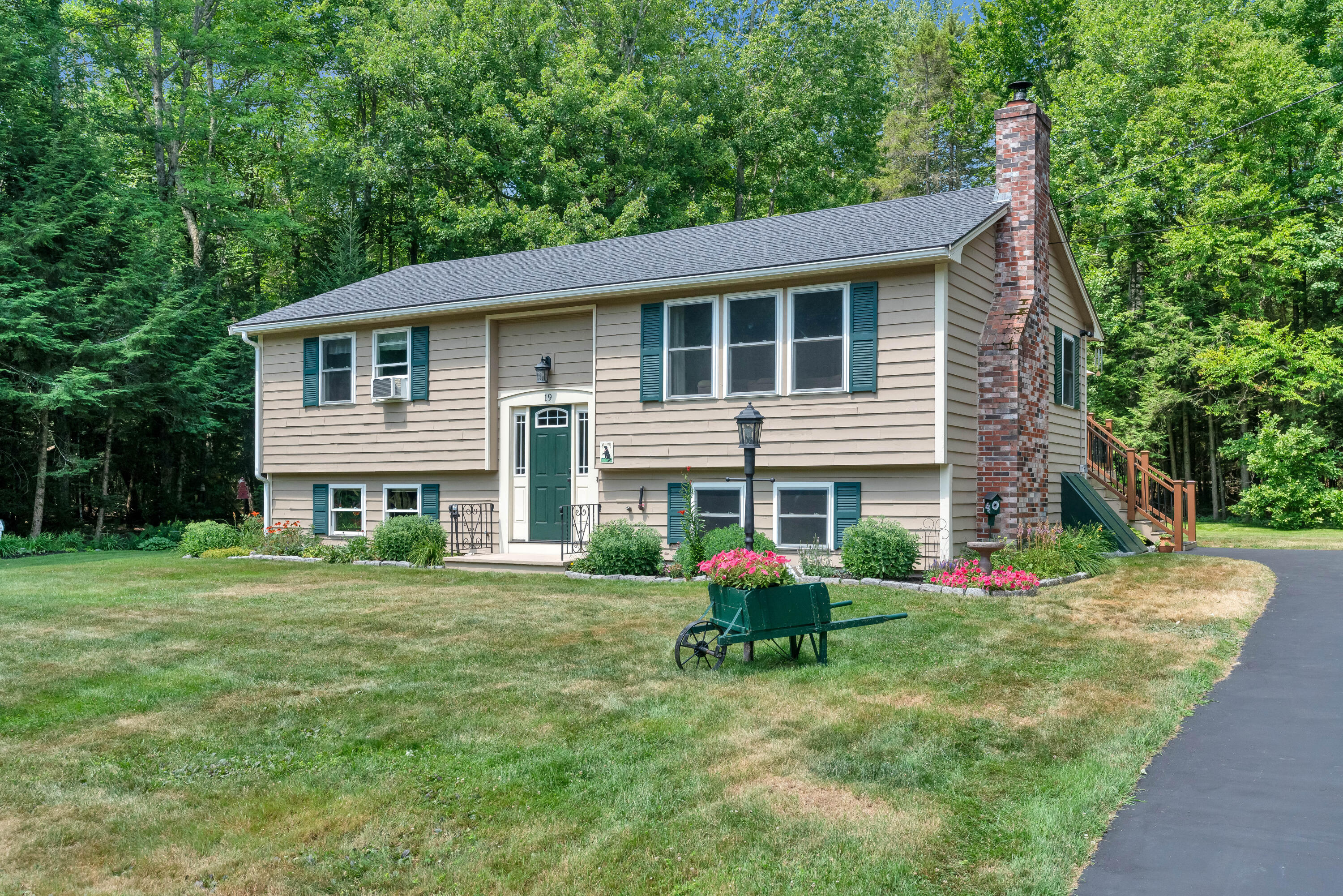 19 Crystal Lane