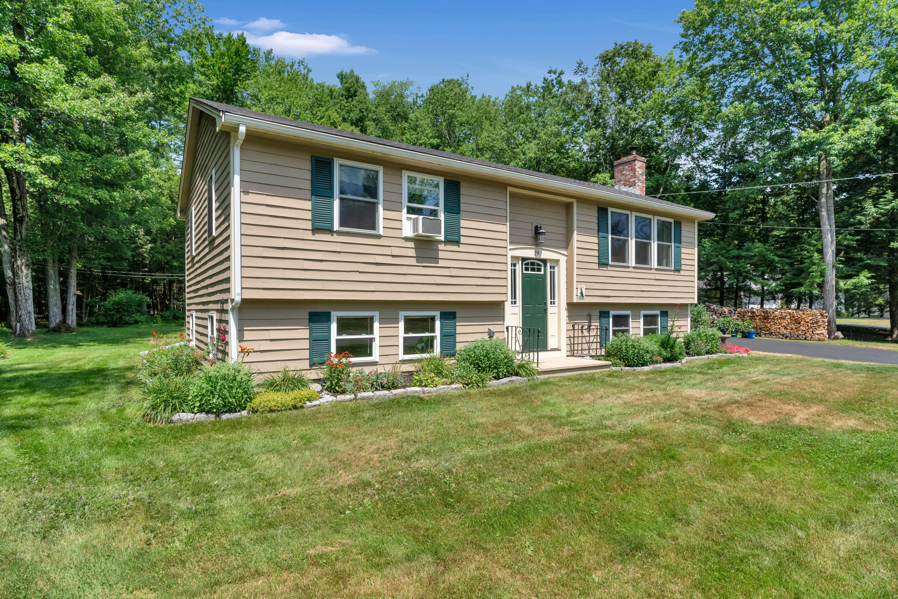 19 Crystal Lane