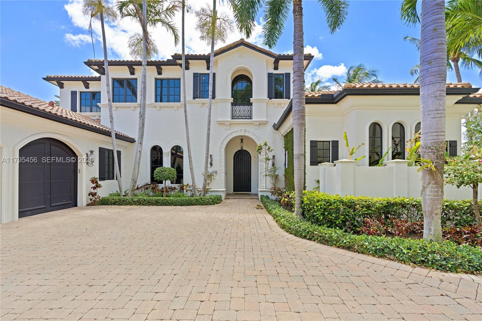 848 Harbour Isle Place