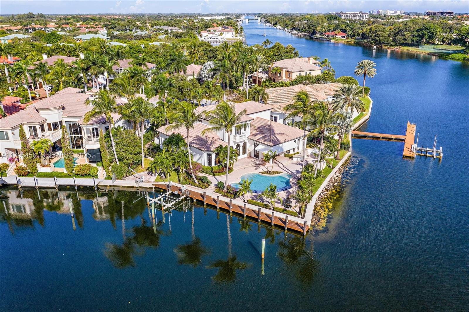 848 Harbour Isle Place
