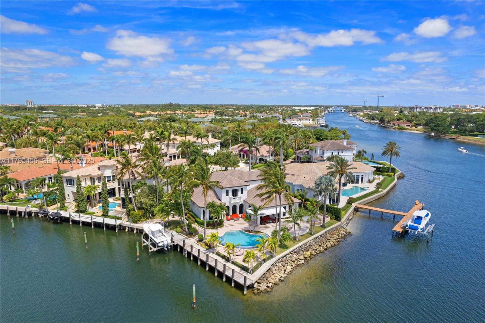 848 Harbour Isle Place
