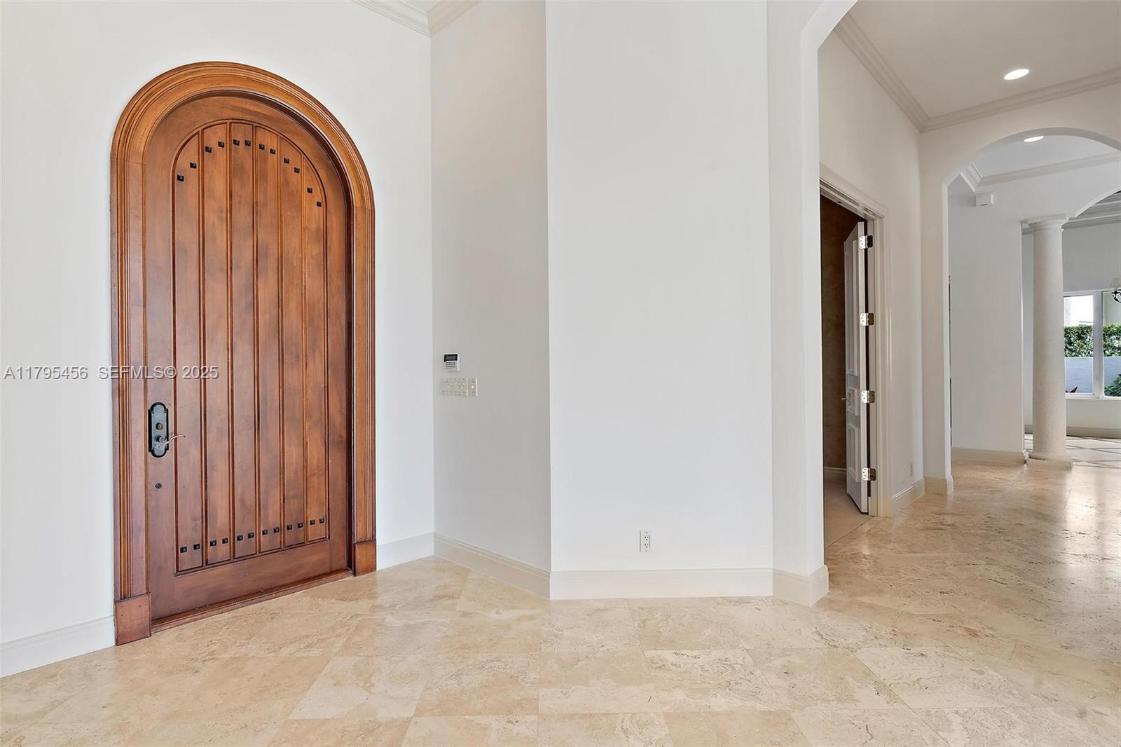 848 Harbour Isle Place