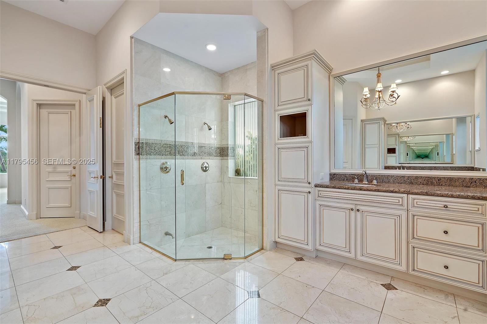 848 Harbour Isle Place