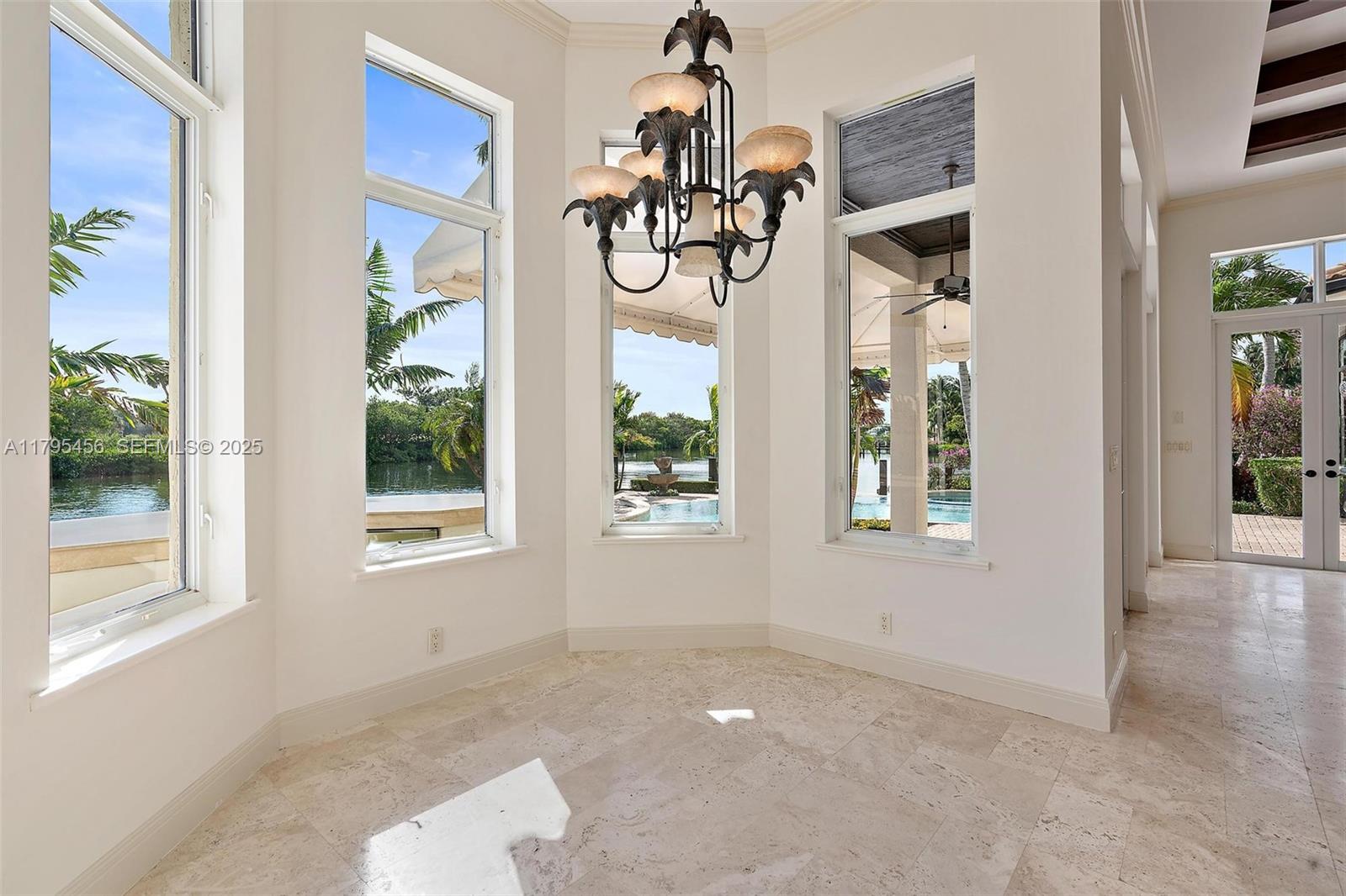 848 Harbour Isle Place